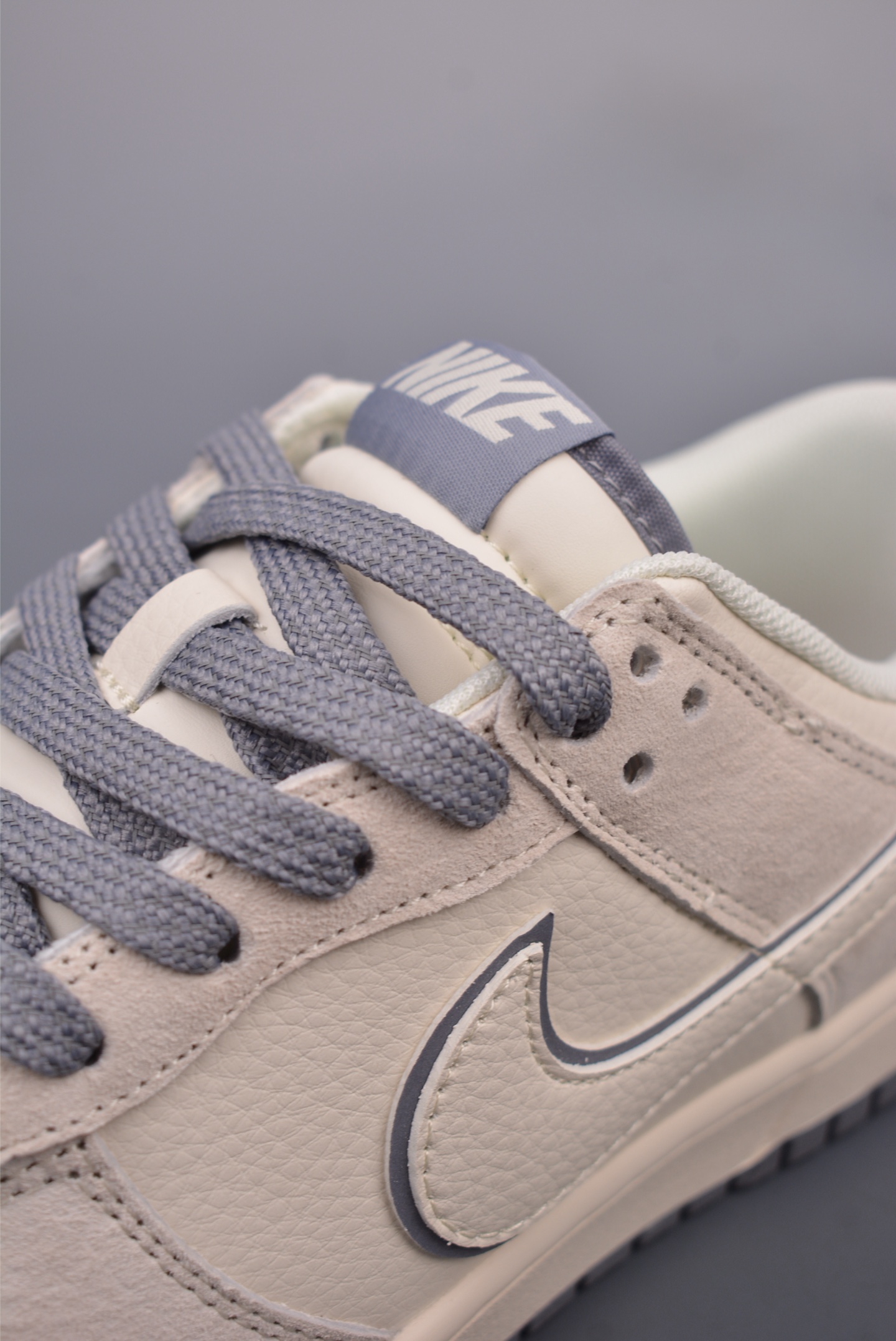 Nike By You SB Dunk Low Retro SP Off-White Dark Grey BB7518-022