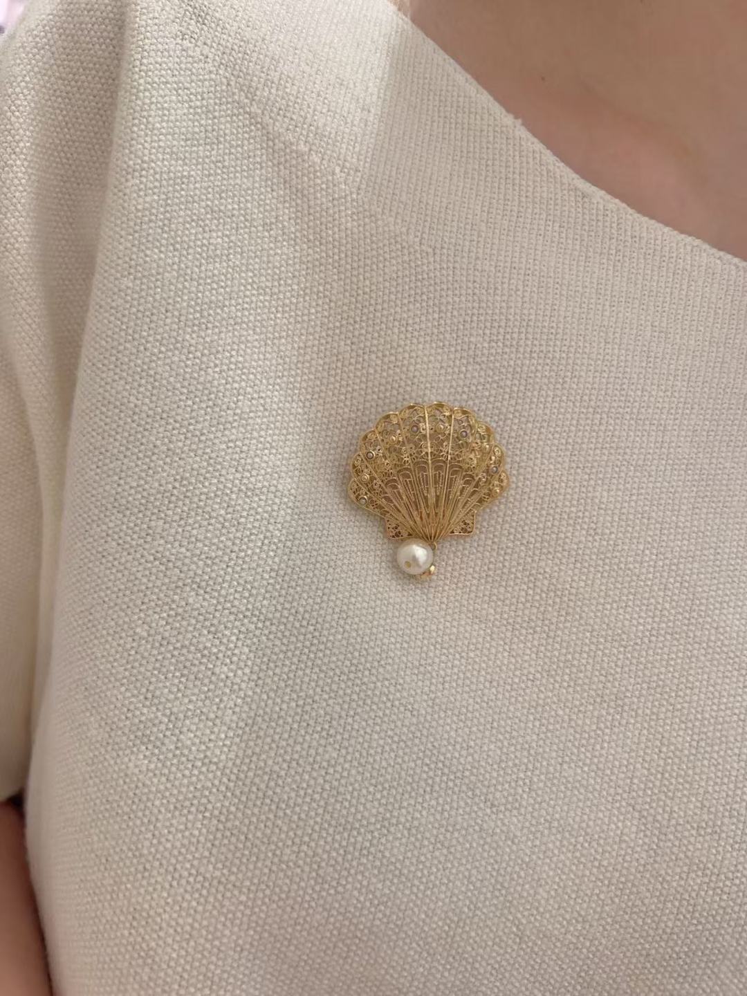 Dior Shell CD Pearl Brooch
