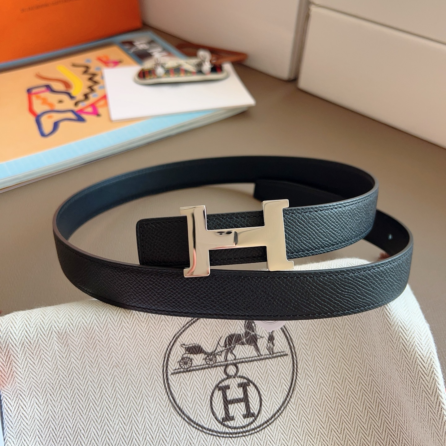 Hermès 2025 New Women's Double-Sided Belt 2.4cm Width