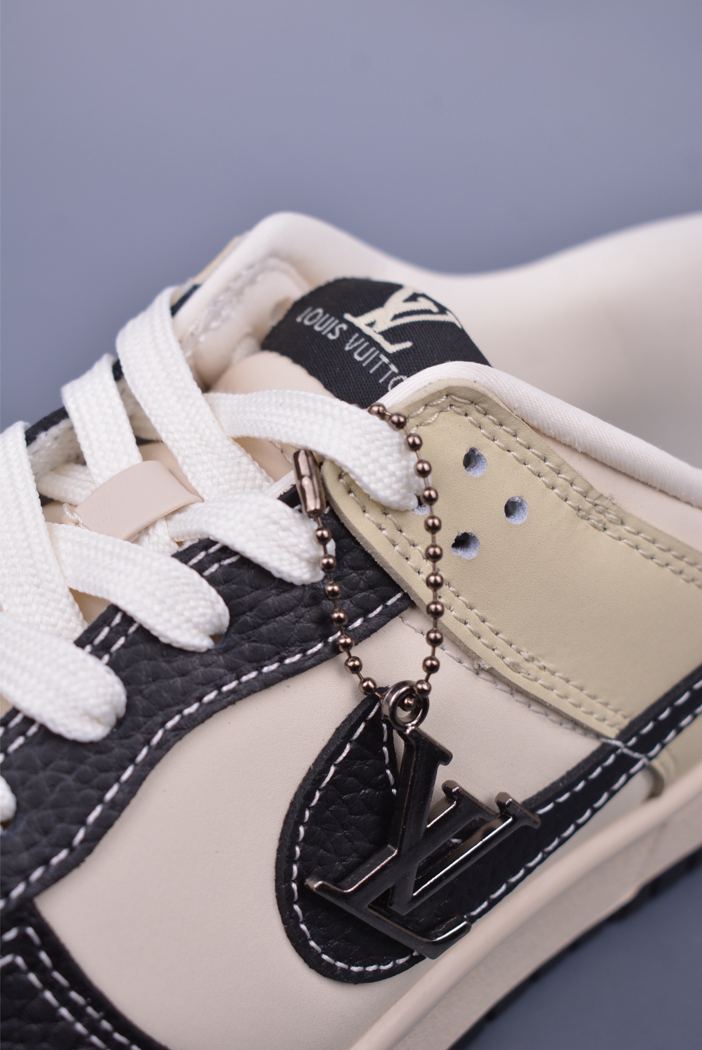 LV x Nike SB Dunk Low Sneakers Beige Black QF15681-124