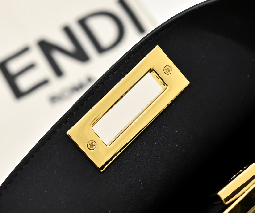 FENDI ekaboo Soft medium handbag 8801