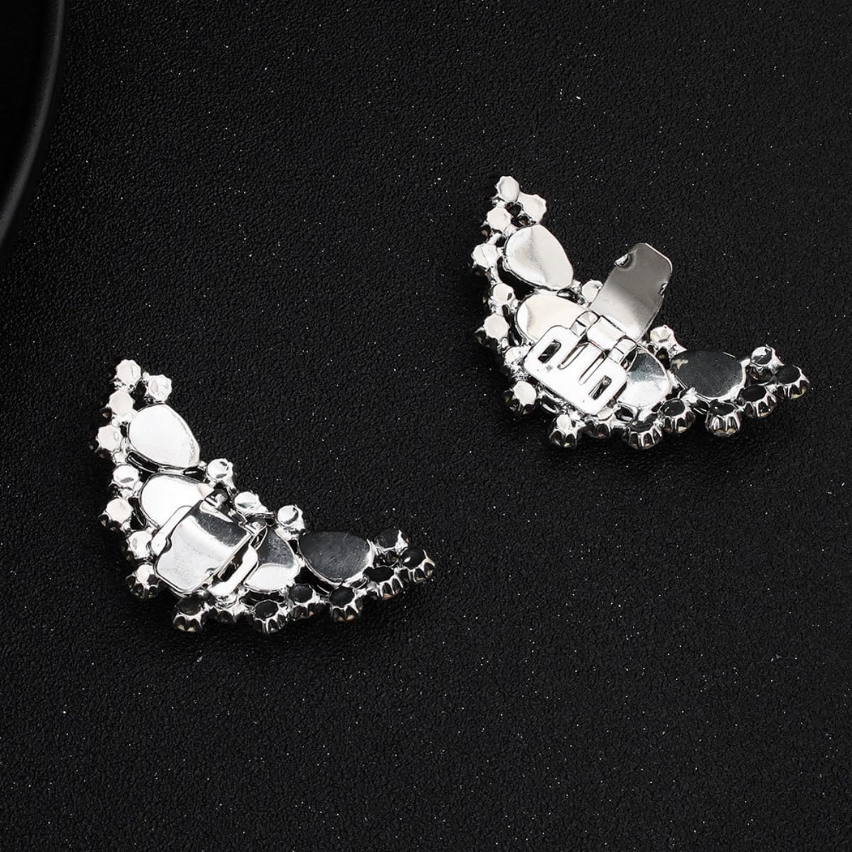 🎄CHRISTMAS ON SALE🔥1 Pair Elegant Sparkling Crystal Shoe Charms Decoration Accessories Detachable Shoe Buckles