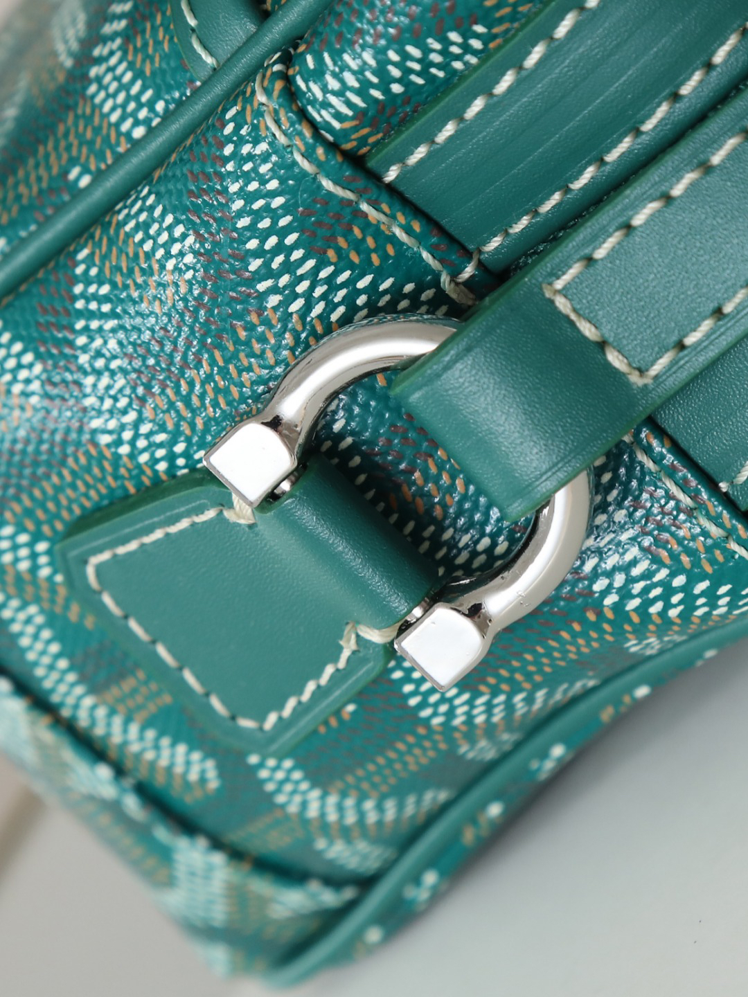 Goyard cavert camera bag 226