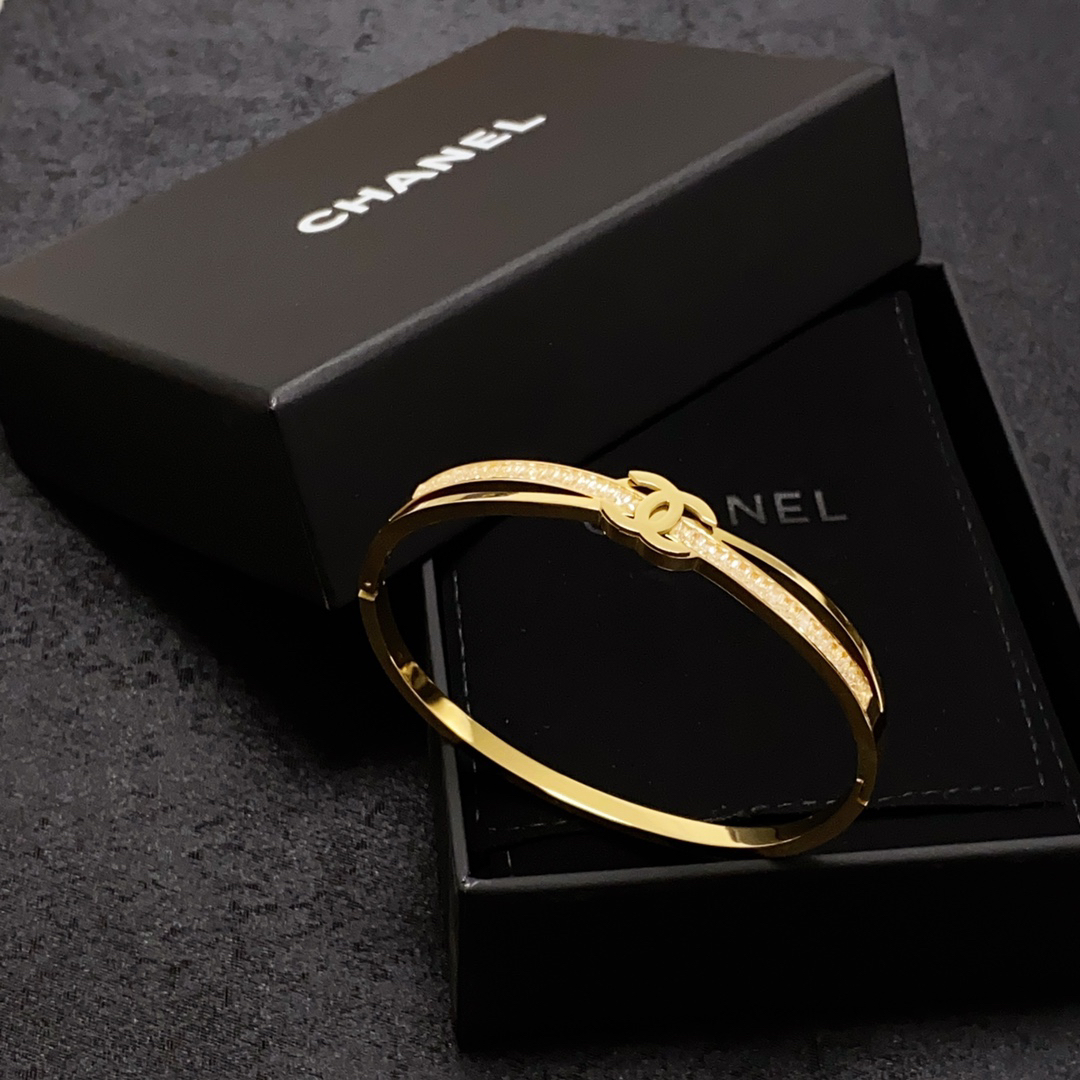 Chanel micro diamond bracelet