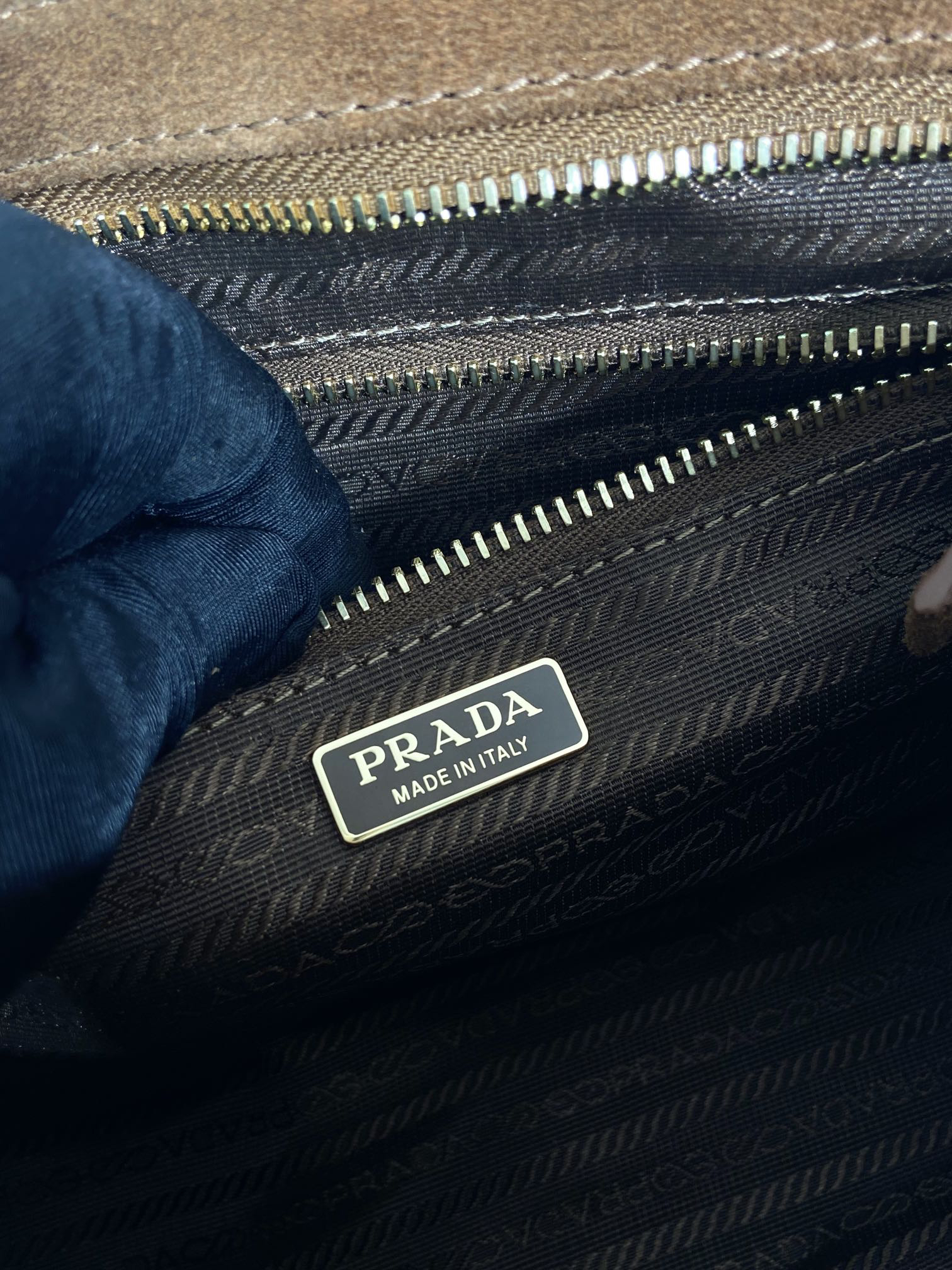 Prada lussolf handbag 1BA426