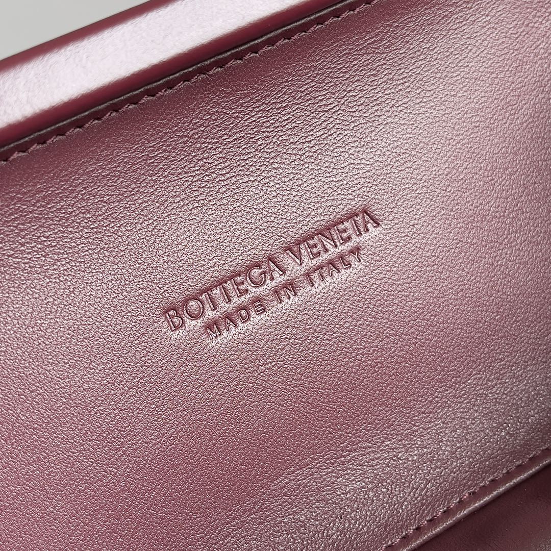 Bottega Veneta Knot woven evening bag 717622