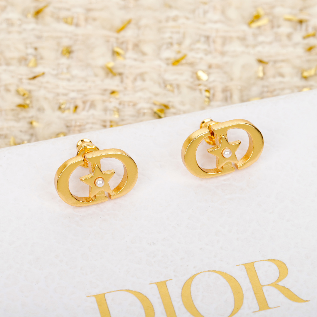 Dior star cd earrings