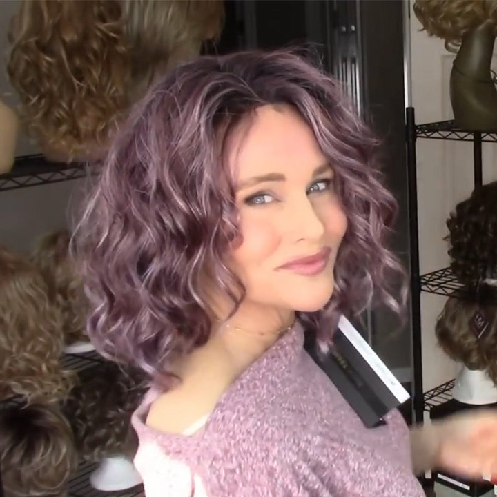 2024 TOP MID LENGTH WAVY WIG