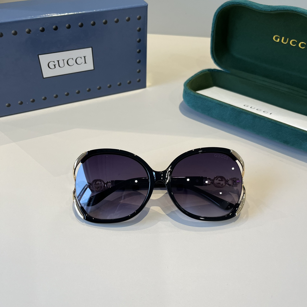 Gucci Round Frame Sunglasses