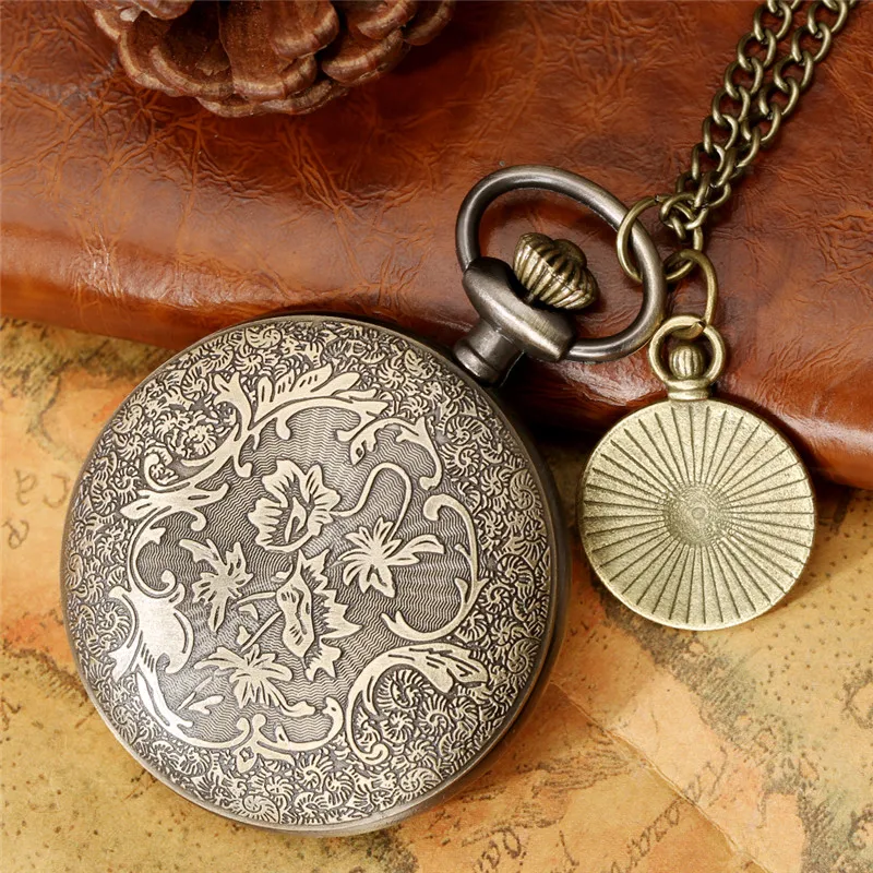 spthOld Fashion Clock Open Face Design Retro Quartz Pocket Watch for Men Women Fob Compass with Necklace Chain Reloj De Bolsillo