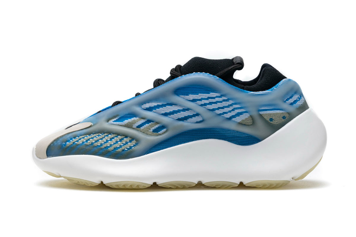 700V3