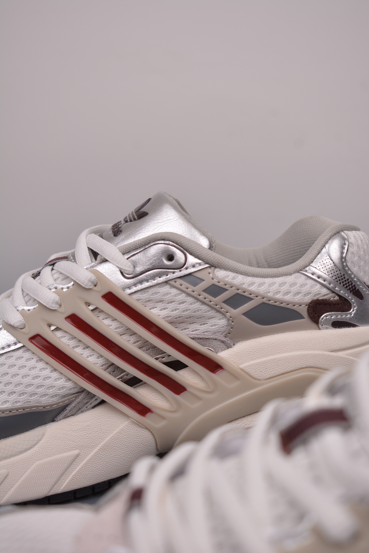 Adidas Adistar XLG White Silver Gray Wine Red IH3382