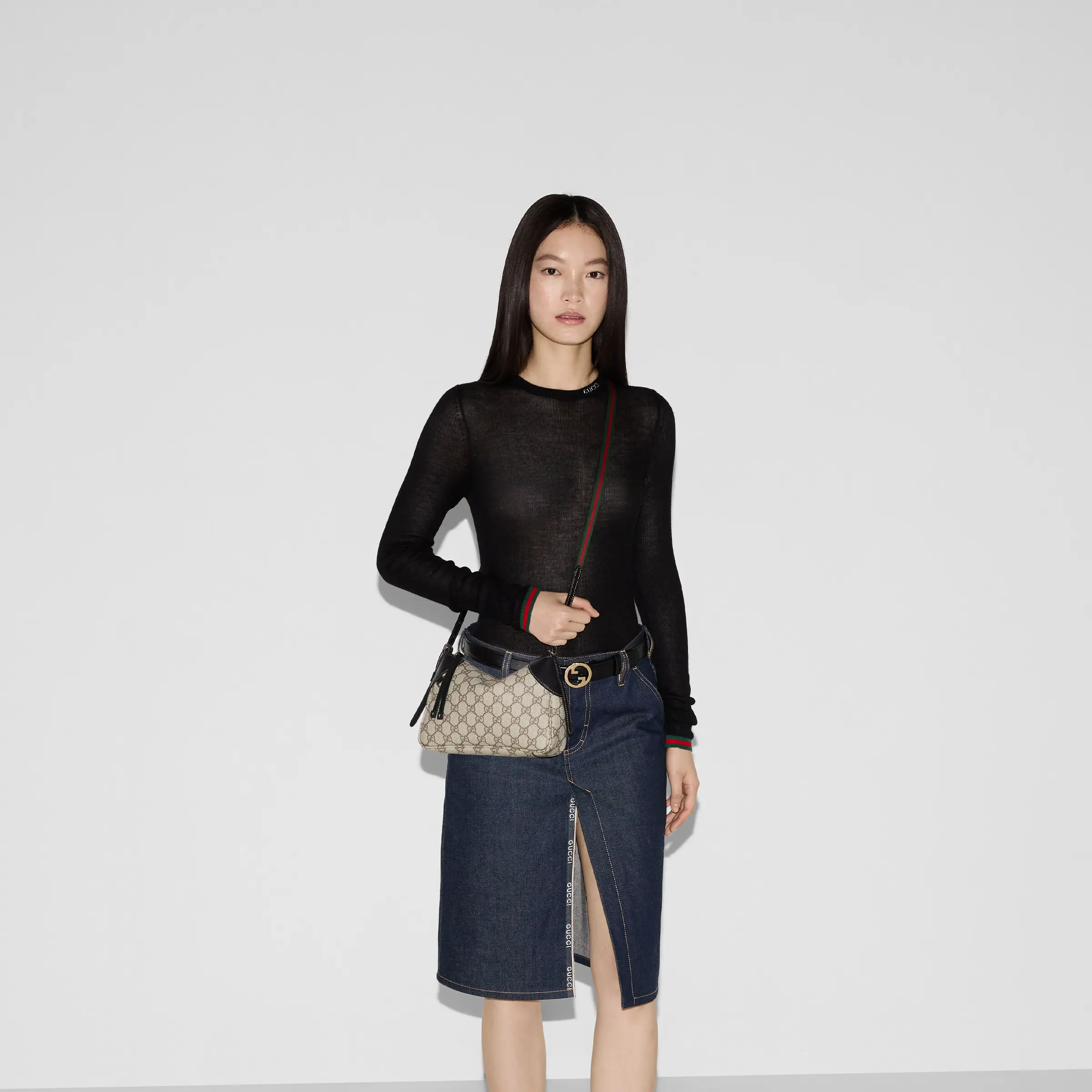 Gucci GG Emblem small shoulder bag815218 FAEAA 9765