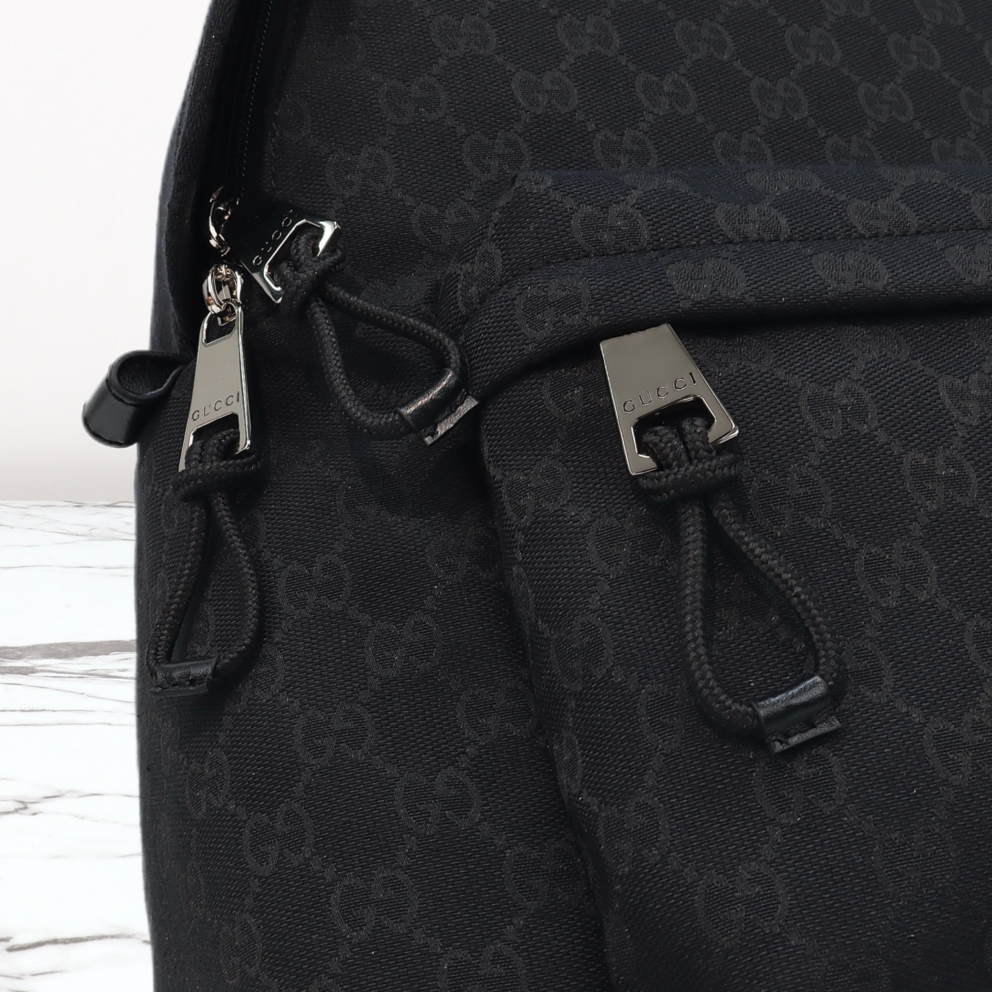 Gucci GG canvas medium backpack 824624 FAEHZ 1042
