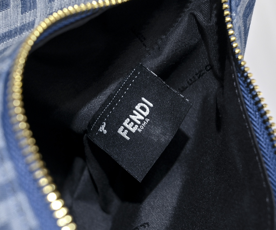 FENDI gray underarm large bag 2196