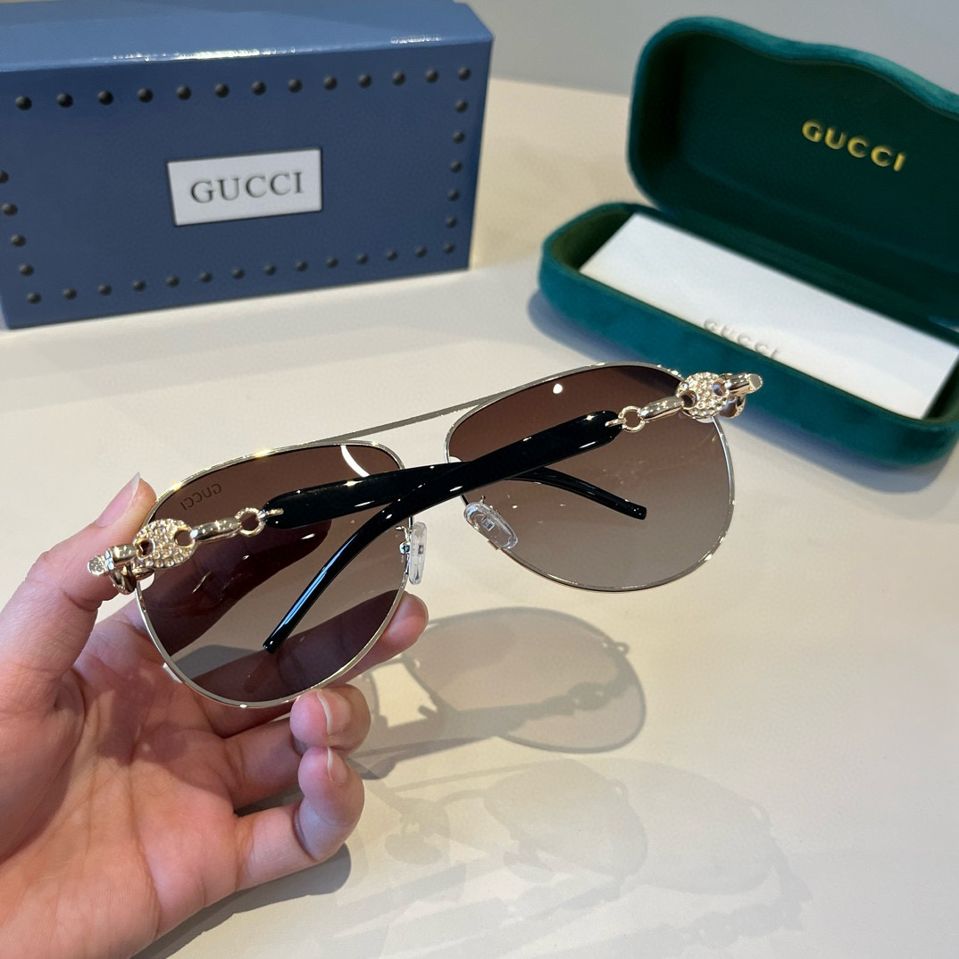 Gucci Round Frame Sunglasses