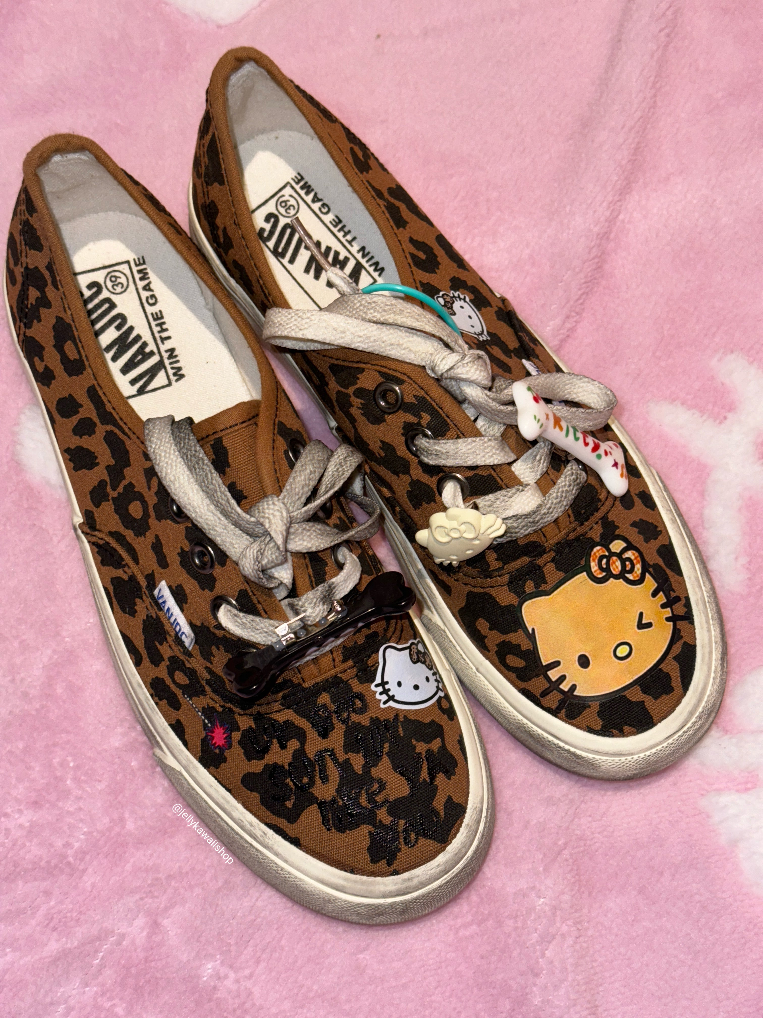 Hellokitty Leopard Print Fashion Distressed Sneakers Cute Canvas Slip on Shoes