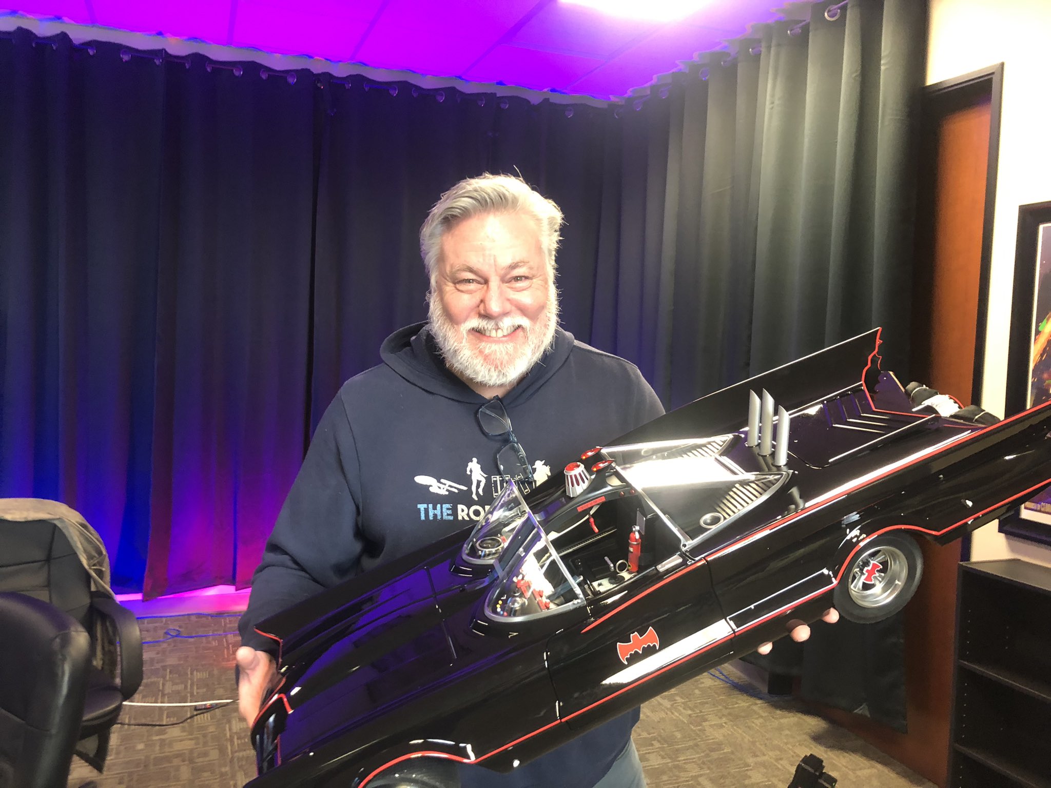 1/6 1966 Batmobile Collectible Vehicle – Ultimate DX version