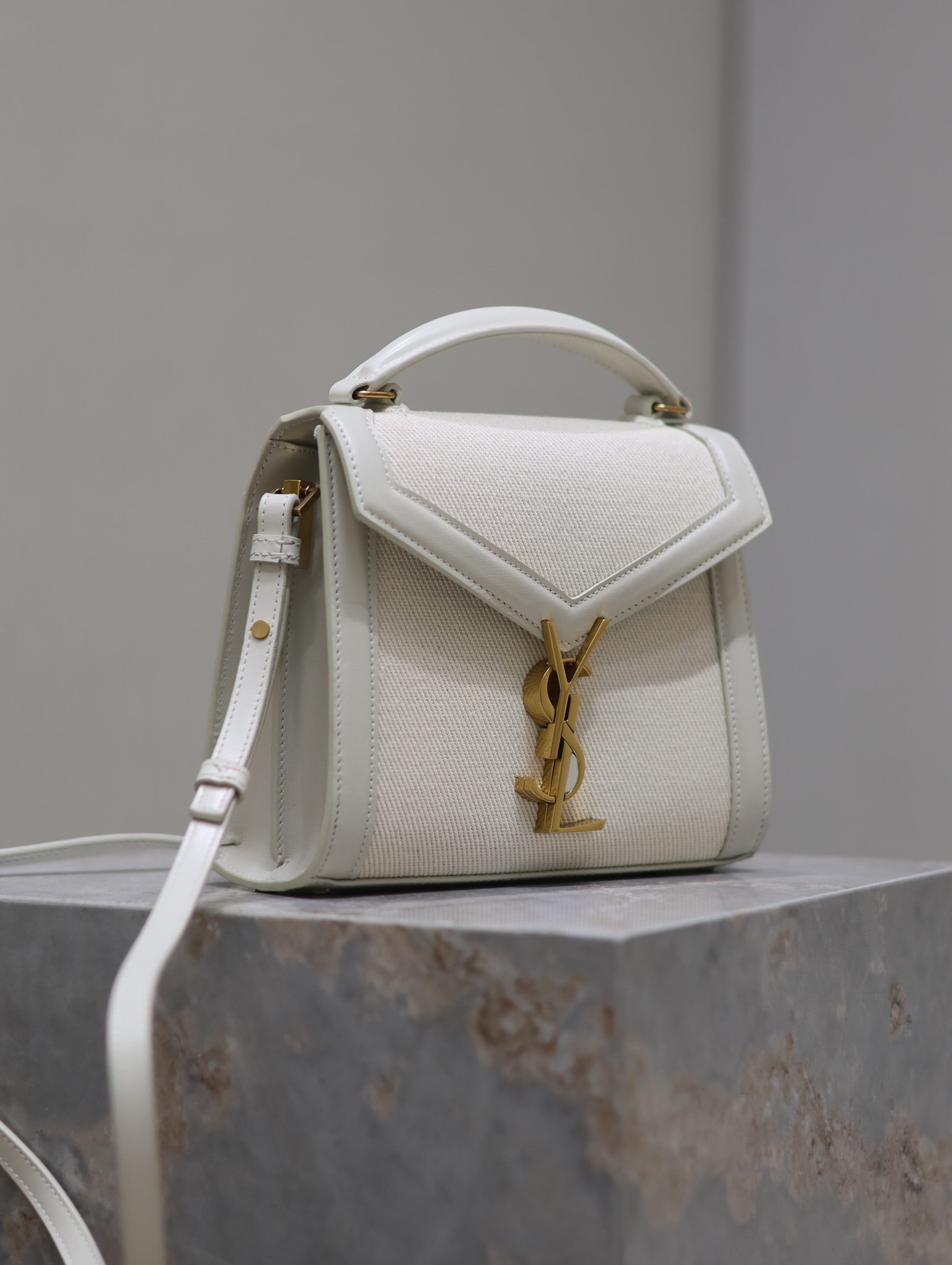 Yves Saint Laurent CASSANDRA mini handbag 602716