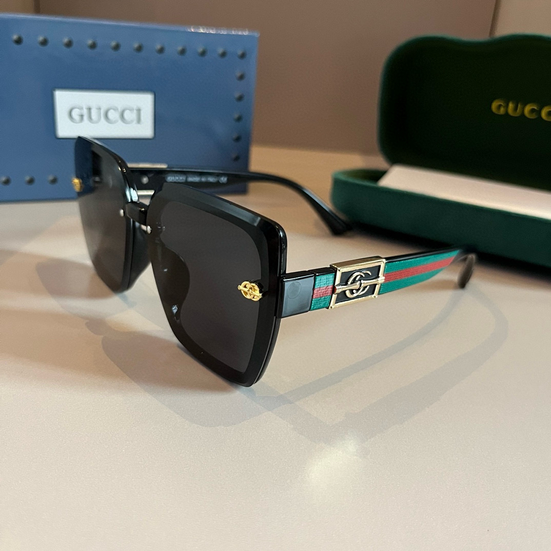 Gucci Square Frame Sunglasses