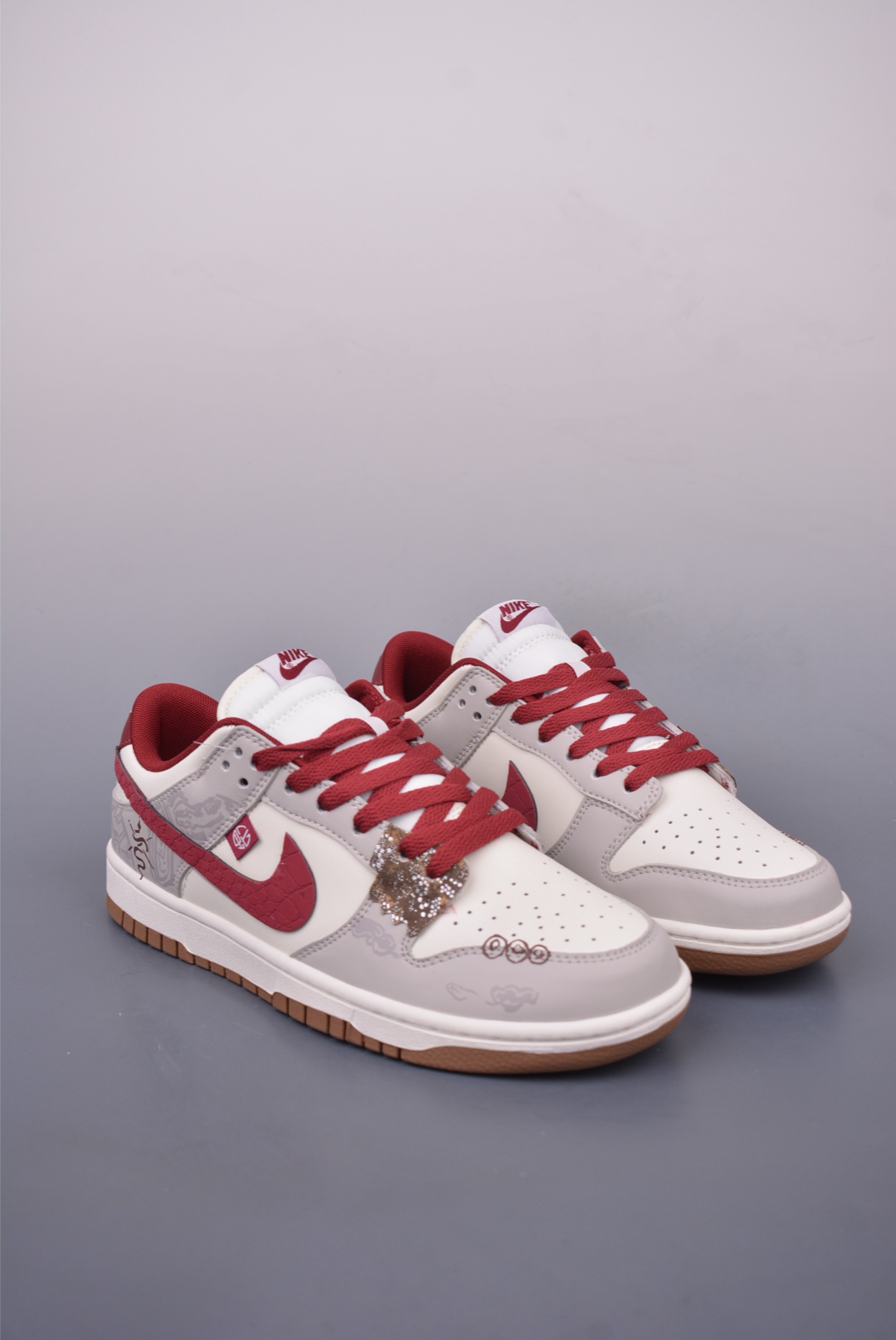 NIKE SB Dunk Low sneakers Year of the Snake Limited Edition Gray Burgundy FB7160-161