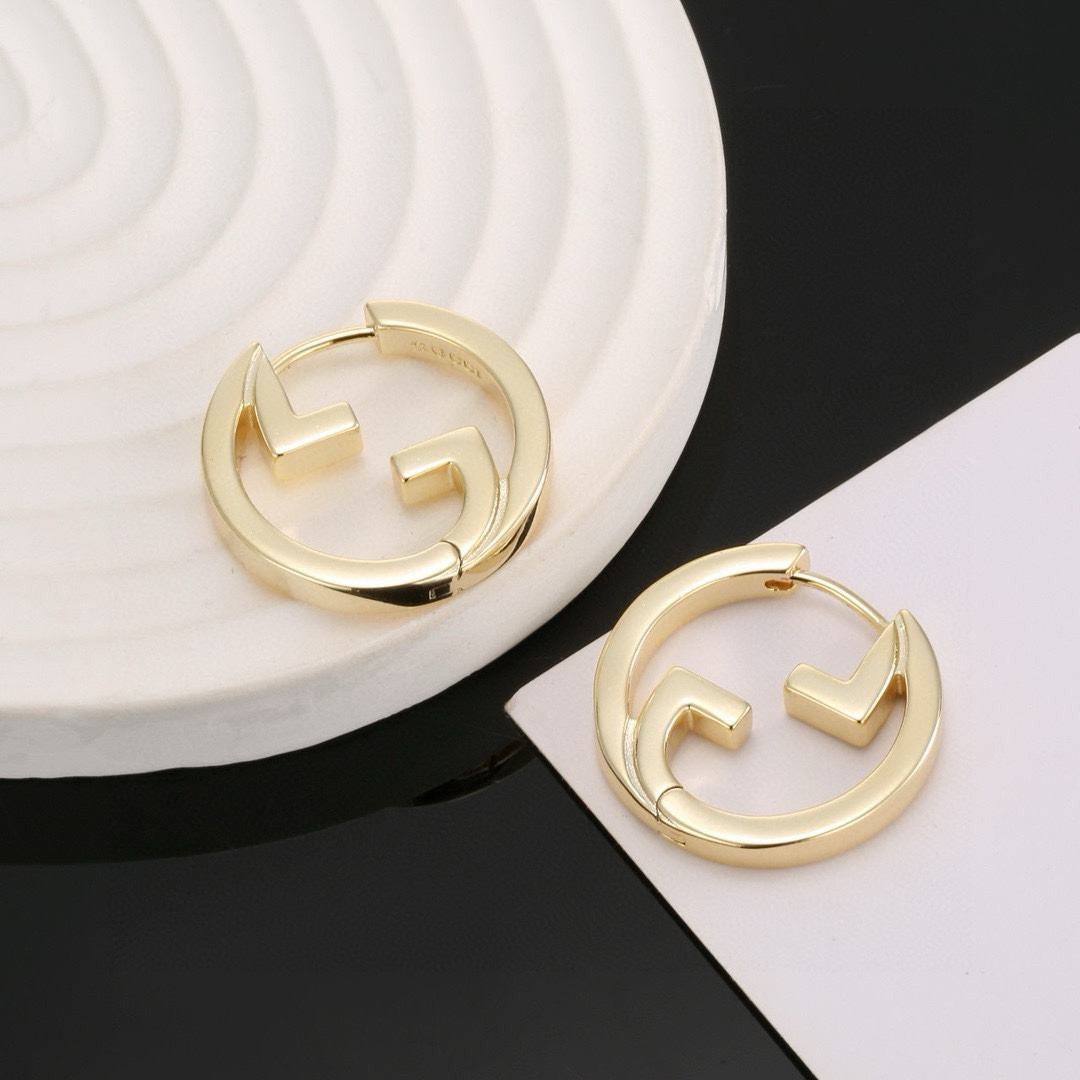 GUCCi GG gold earrings