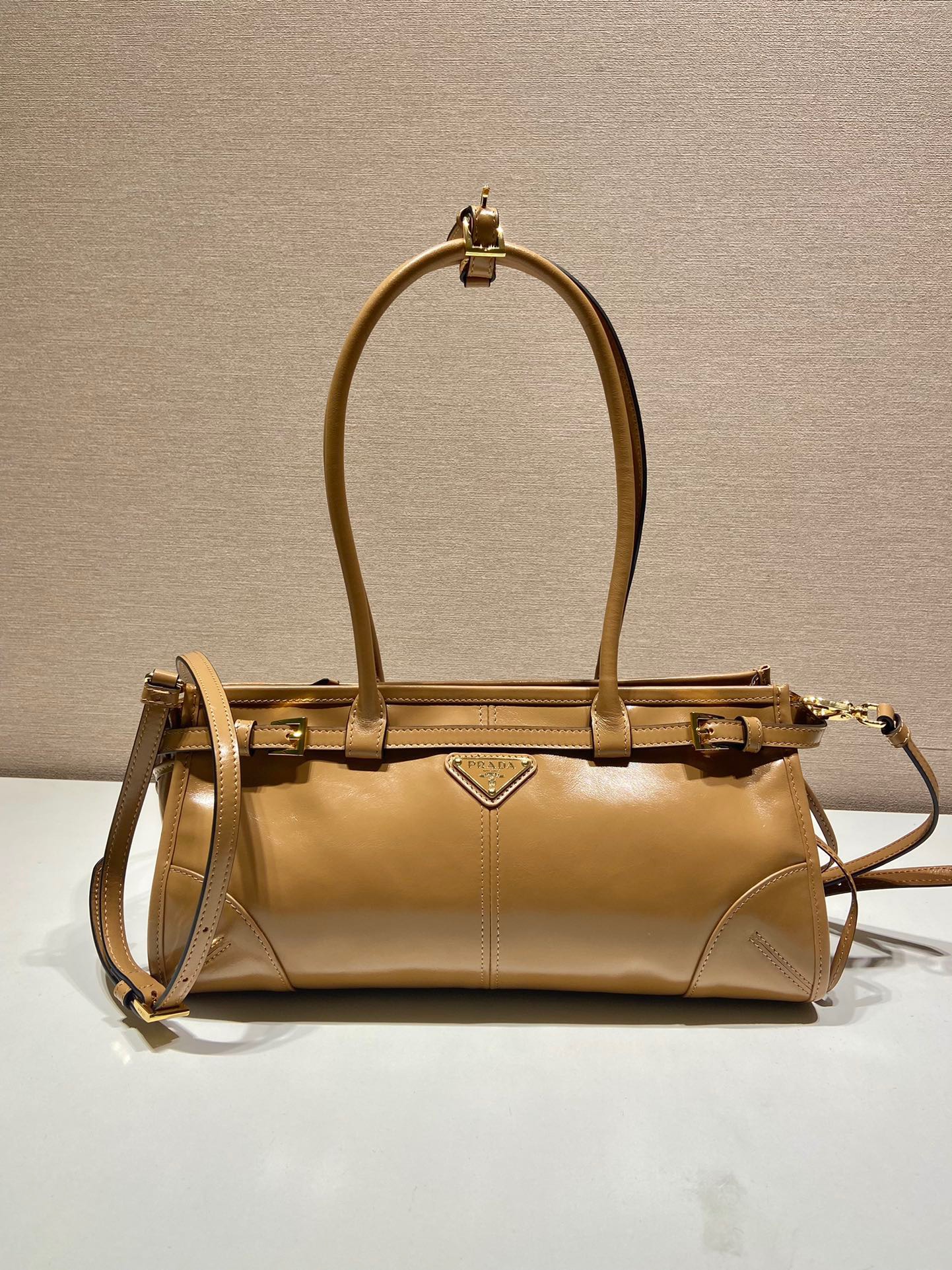 Prada lussolf waxed leather handbag 1BA426