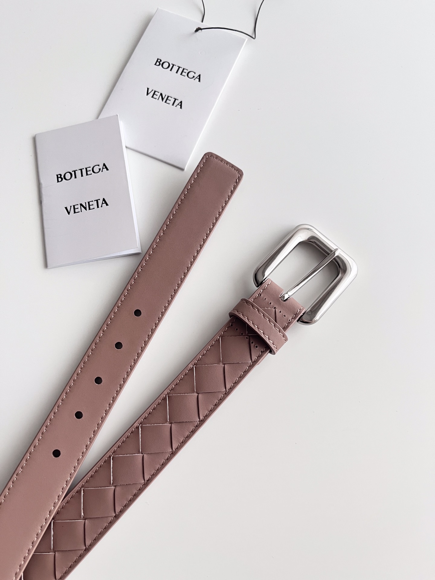 Bottega Veneta intreccio woven cowhide double-sided waistband with a width of 2.0cm
