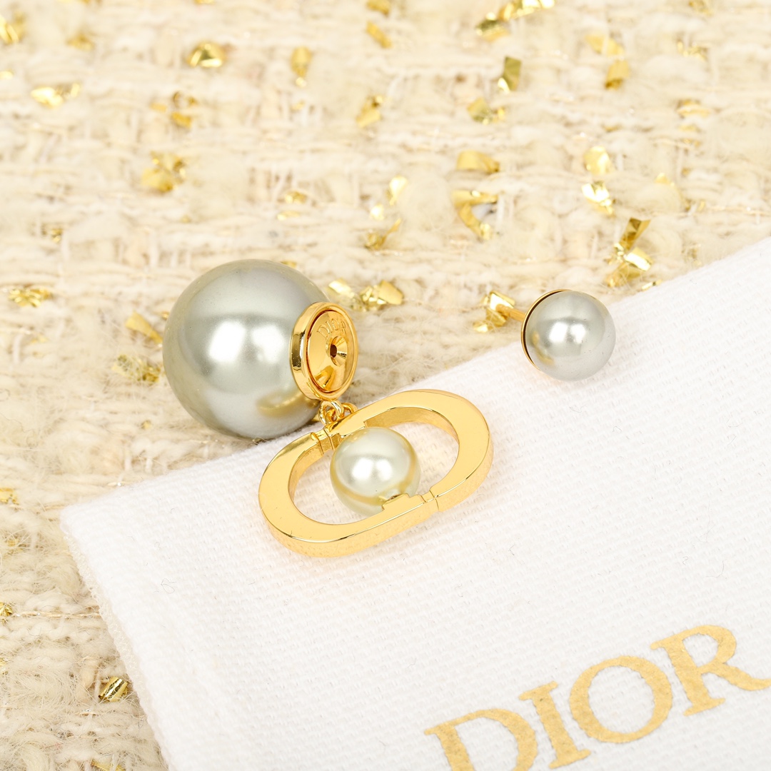 Dior CD pearl earrings