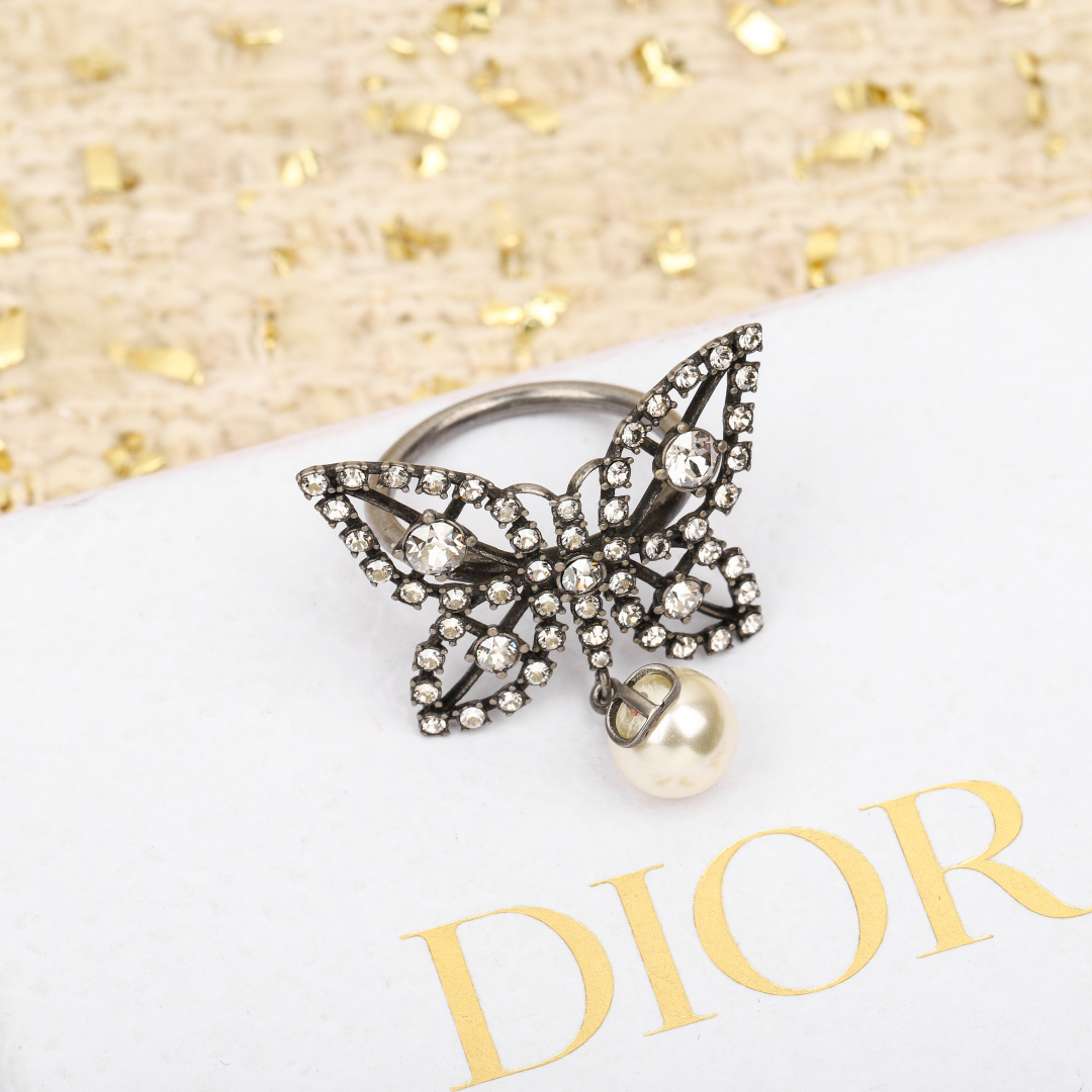 Dior butterfly diamond ring