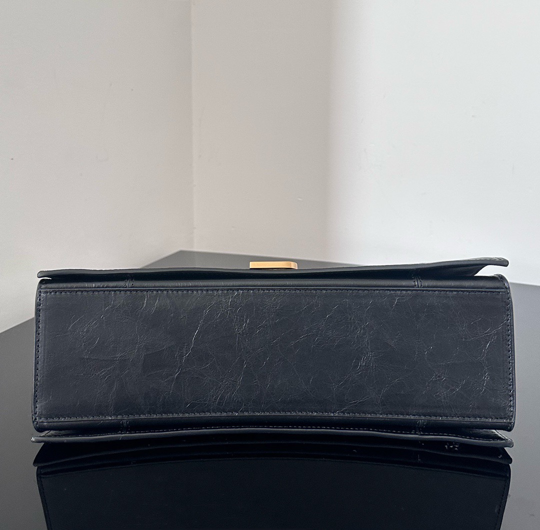 Balenciaga Autumn/Winter 22 Crush Medium Handbag