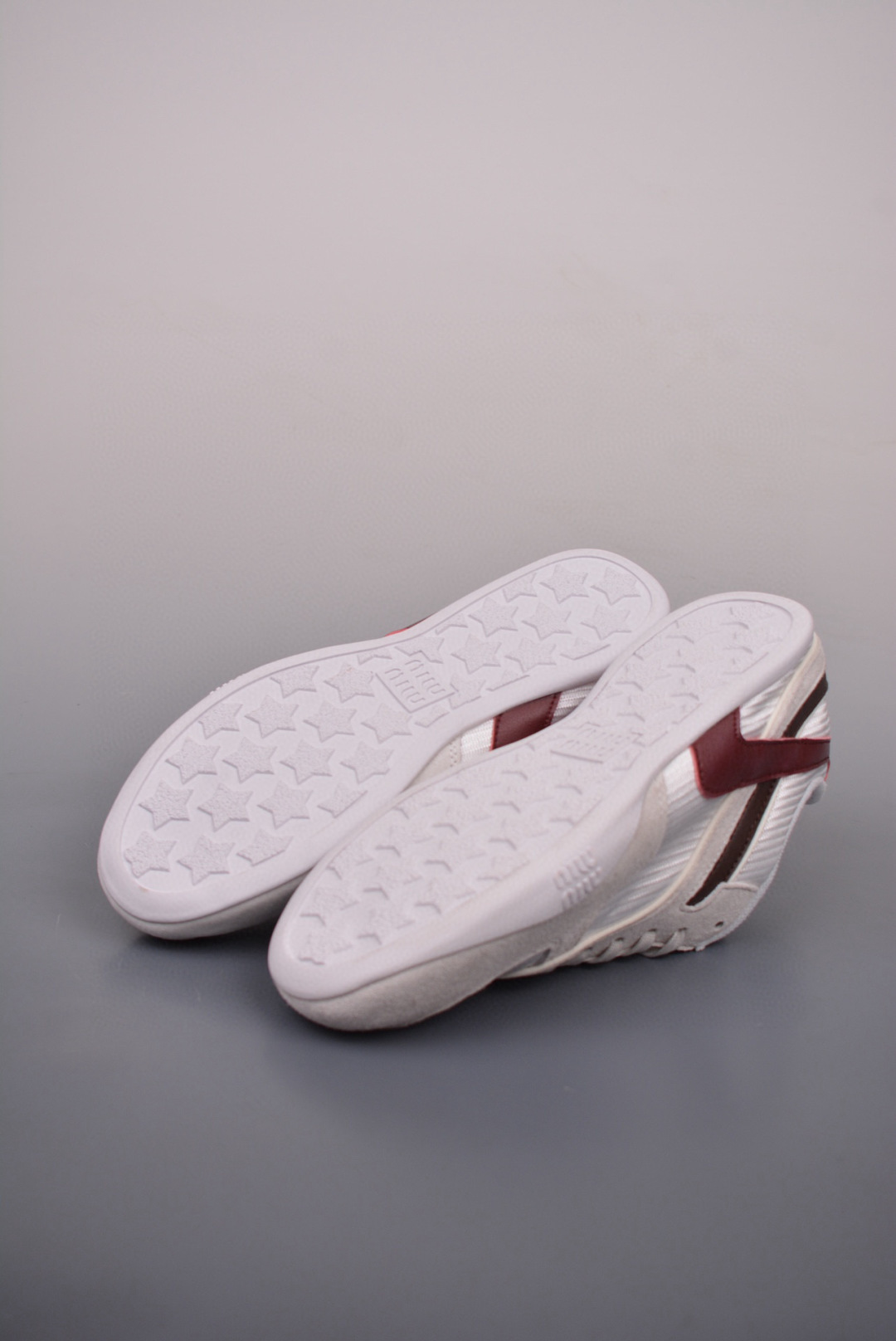 Miu Miu BELLALILY new German training shoes gray, white and red 5E333E
