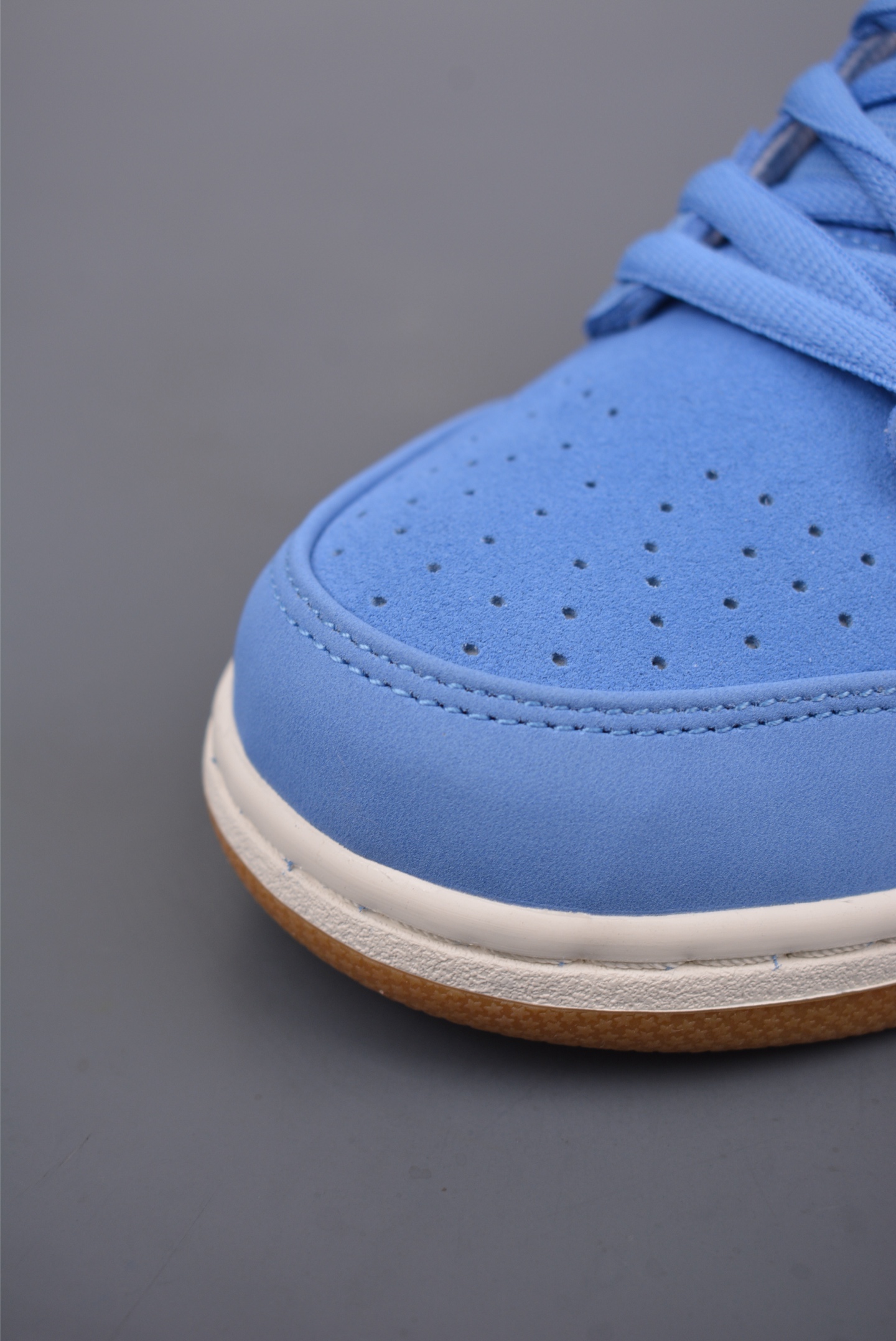 Nike SB Dunk Low Retro Sneakers Blue White Logo FJ1674-401