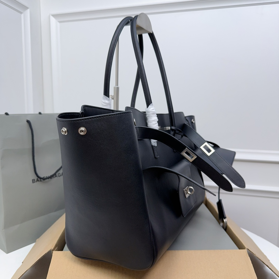 Balenciaga Bel Air Medium Bag