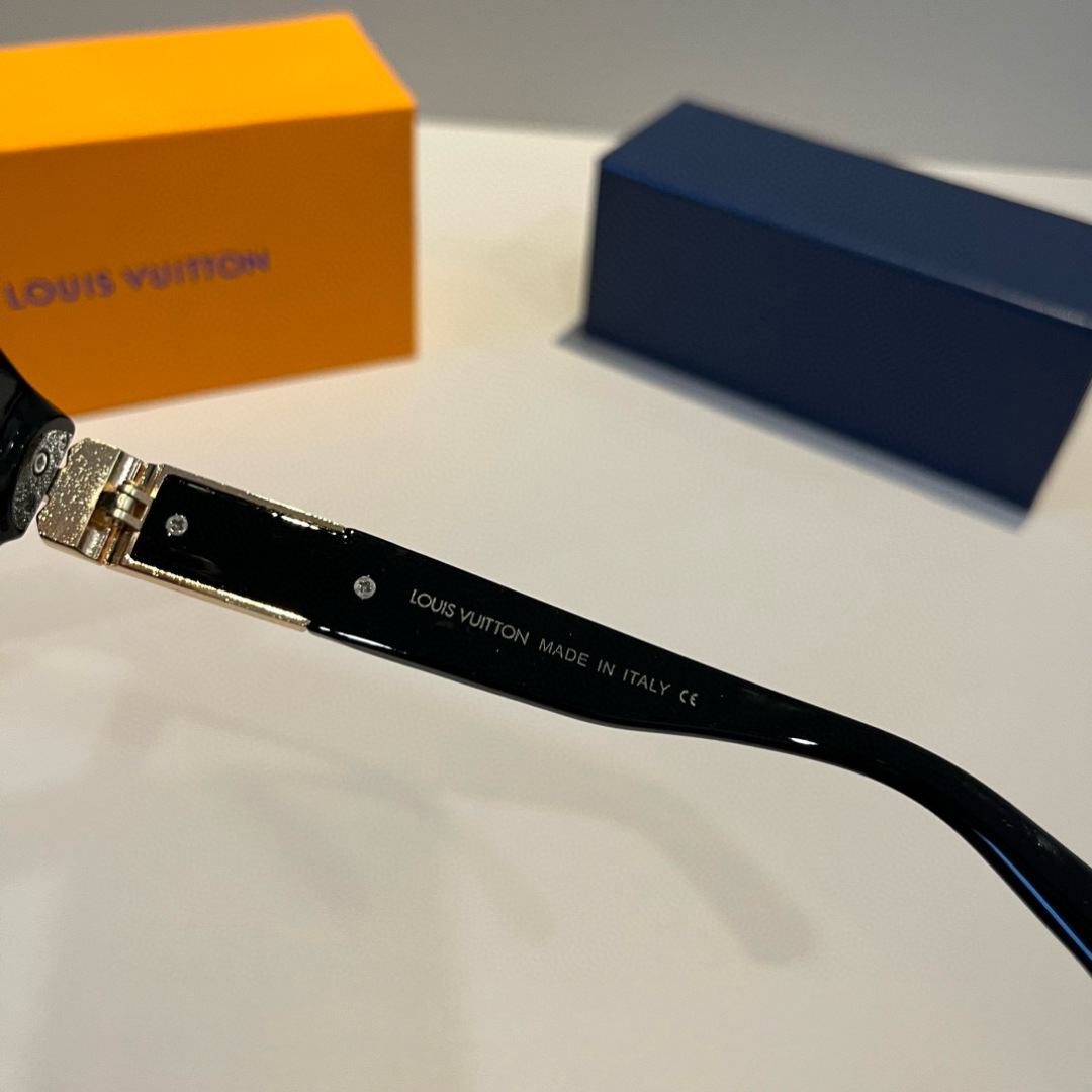 Louis Vuitton Square Frame Sunglasses