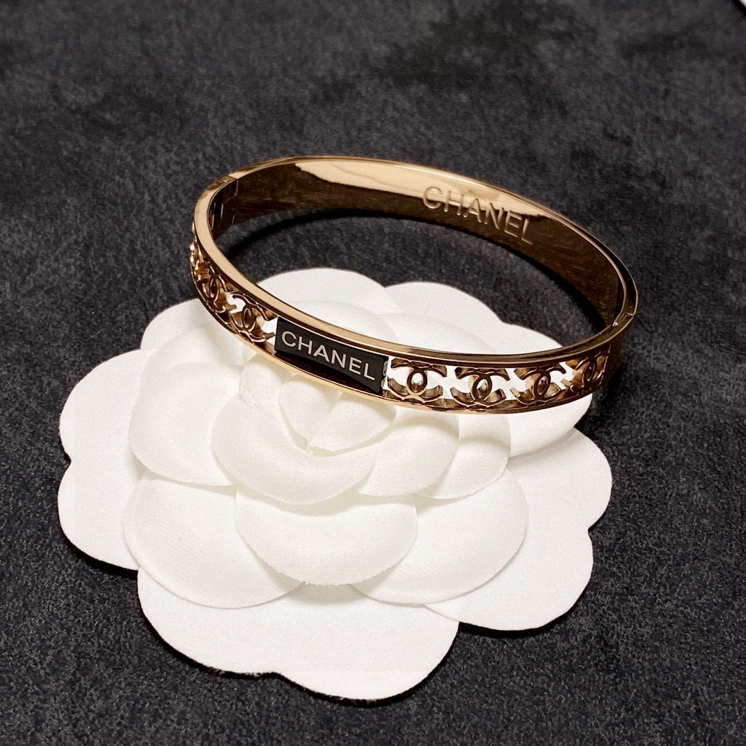 Chanel hollow bracelet