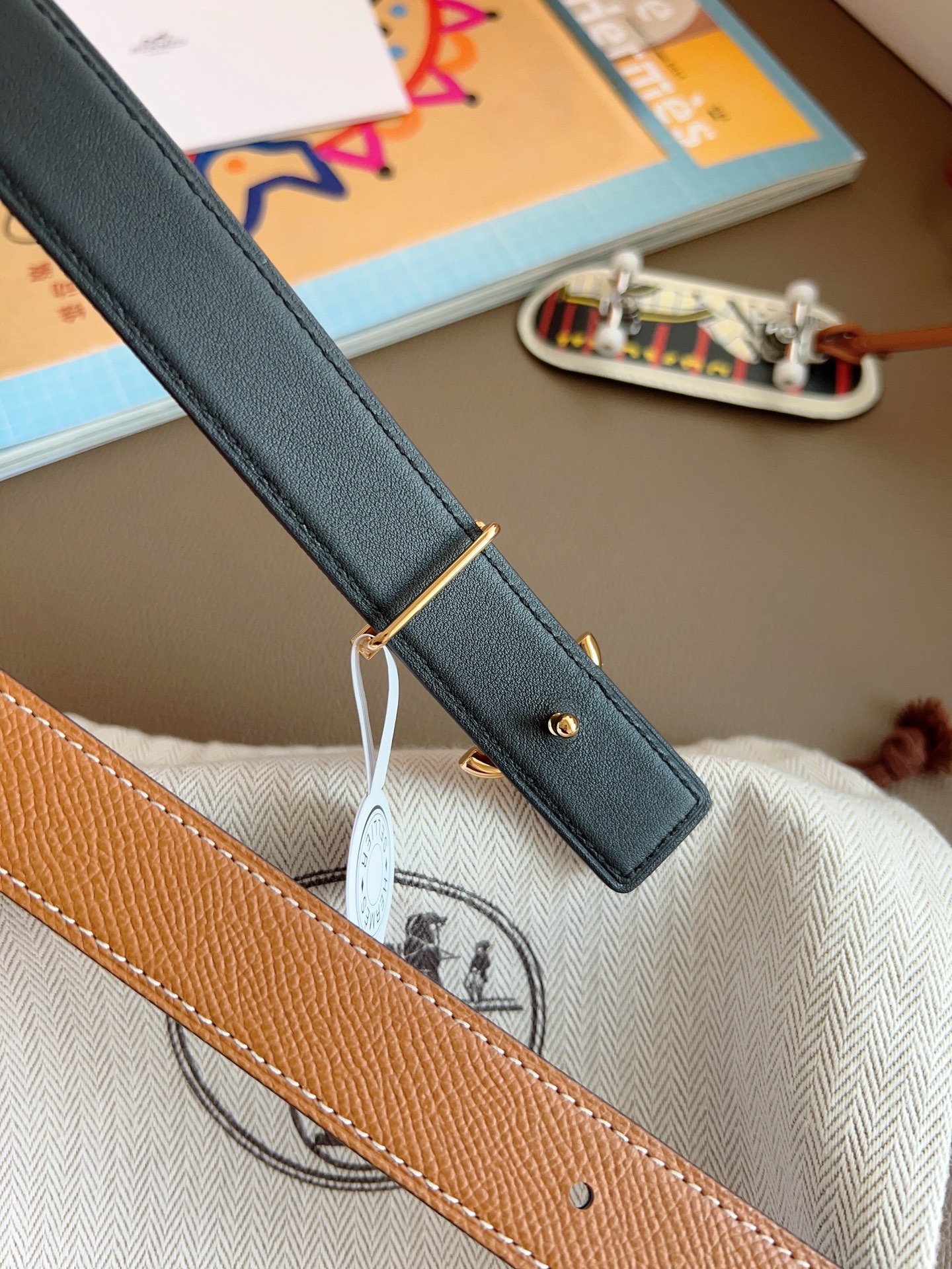 Hermès 2025 New Women's Double-Sided Belt 2.4cm Width