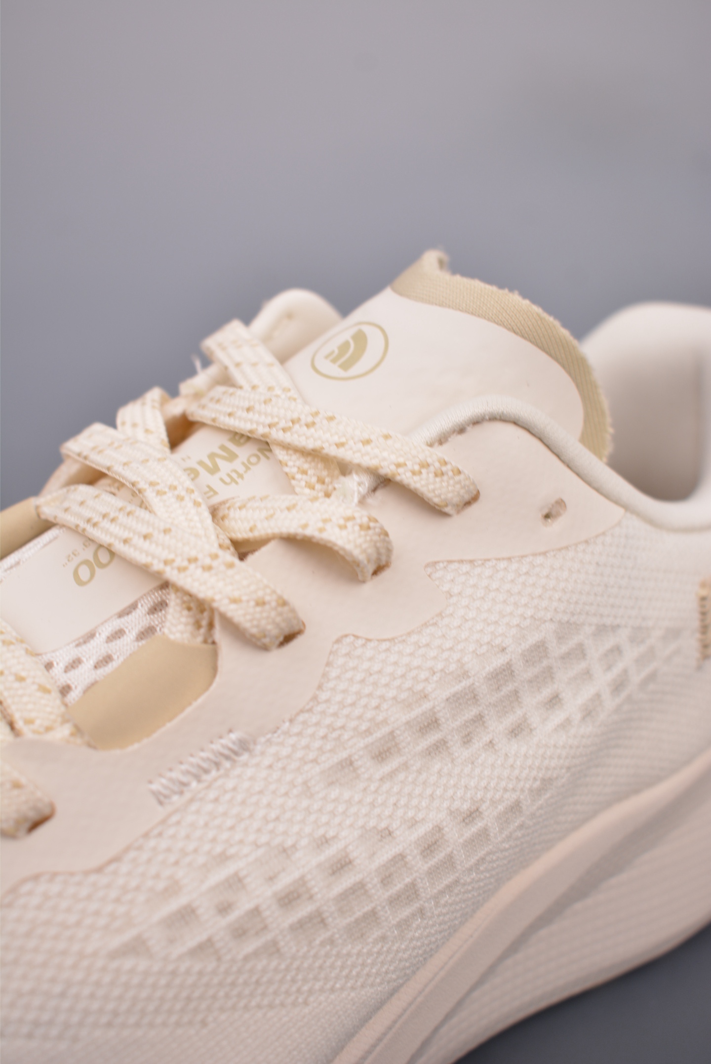 The North Face Altamesa 300 sneakers off-white NF0A8A9SWID-080
