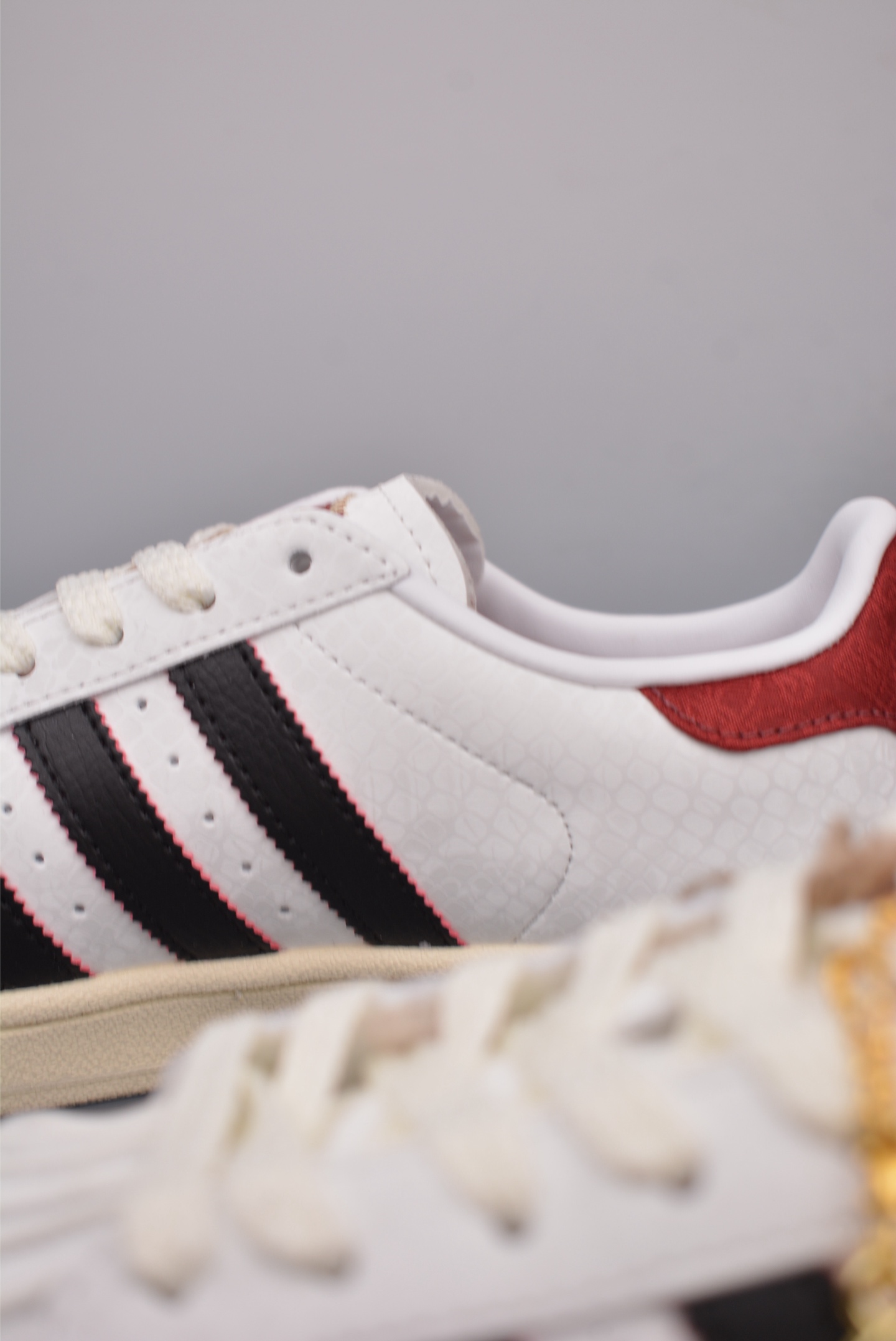 Adidas Originals Superstar LowYear of the Snake JR8036