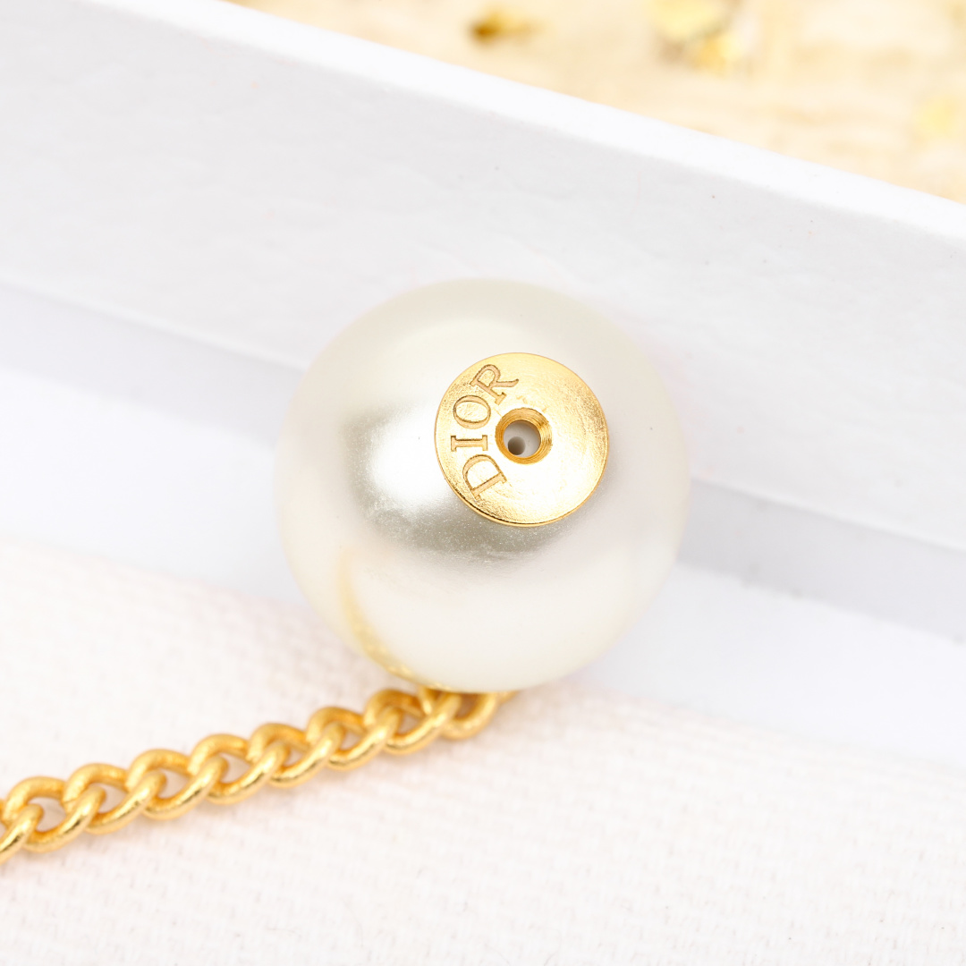 Dior pearl chain earrings