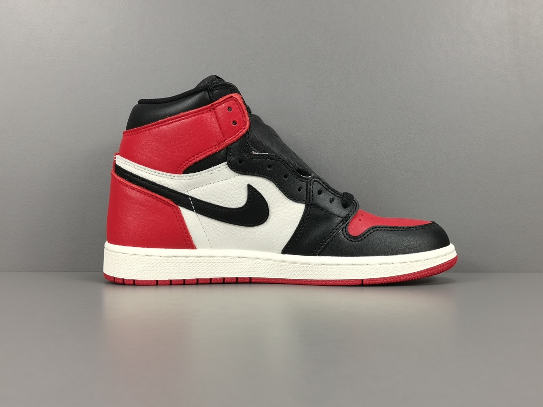 Nike Air Jordan 1 Retro High OG Broad Toe 555088-610