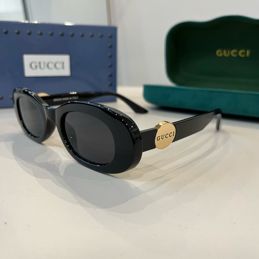 Gucci Round Frame Sunglasses