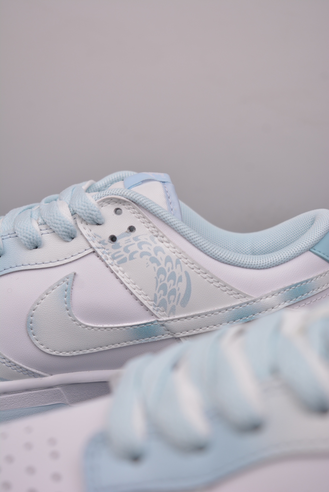 Nike SB Dunk Low Year of the Dragon white and blue DV0833-10