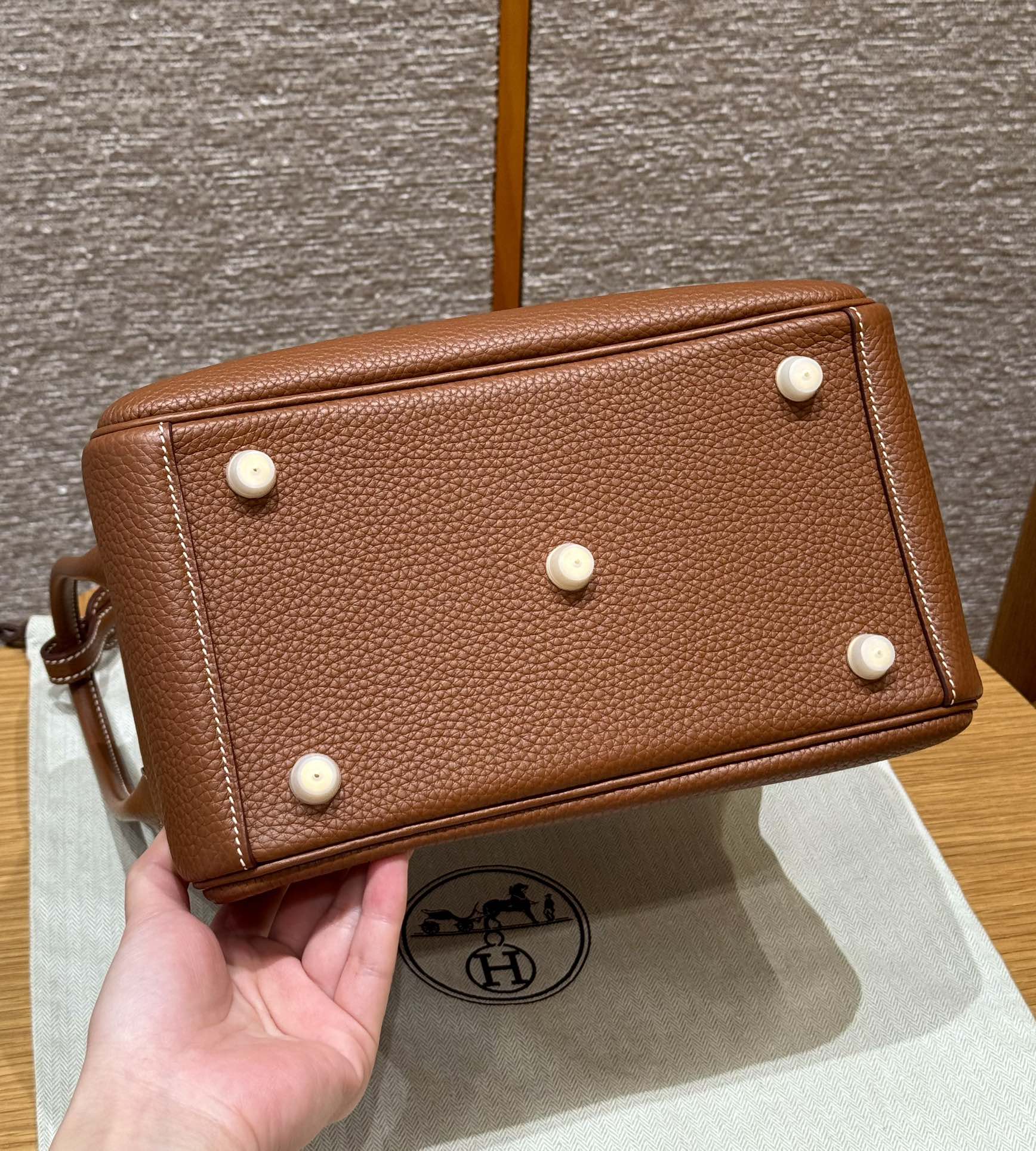 Hermès Lindy 37gold handbag (handmade to order)