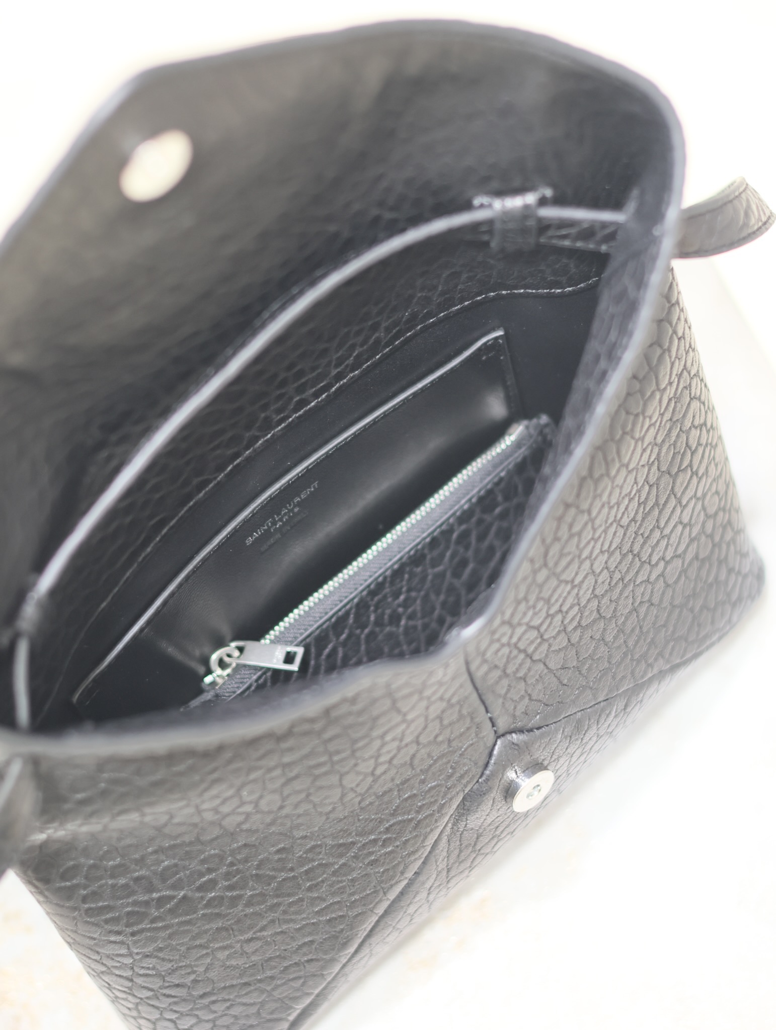 Yves Saint Laurent CASSANDRA Messenger Bag 801490