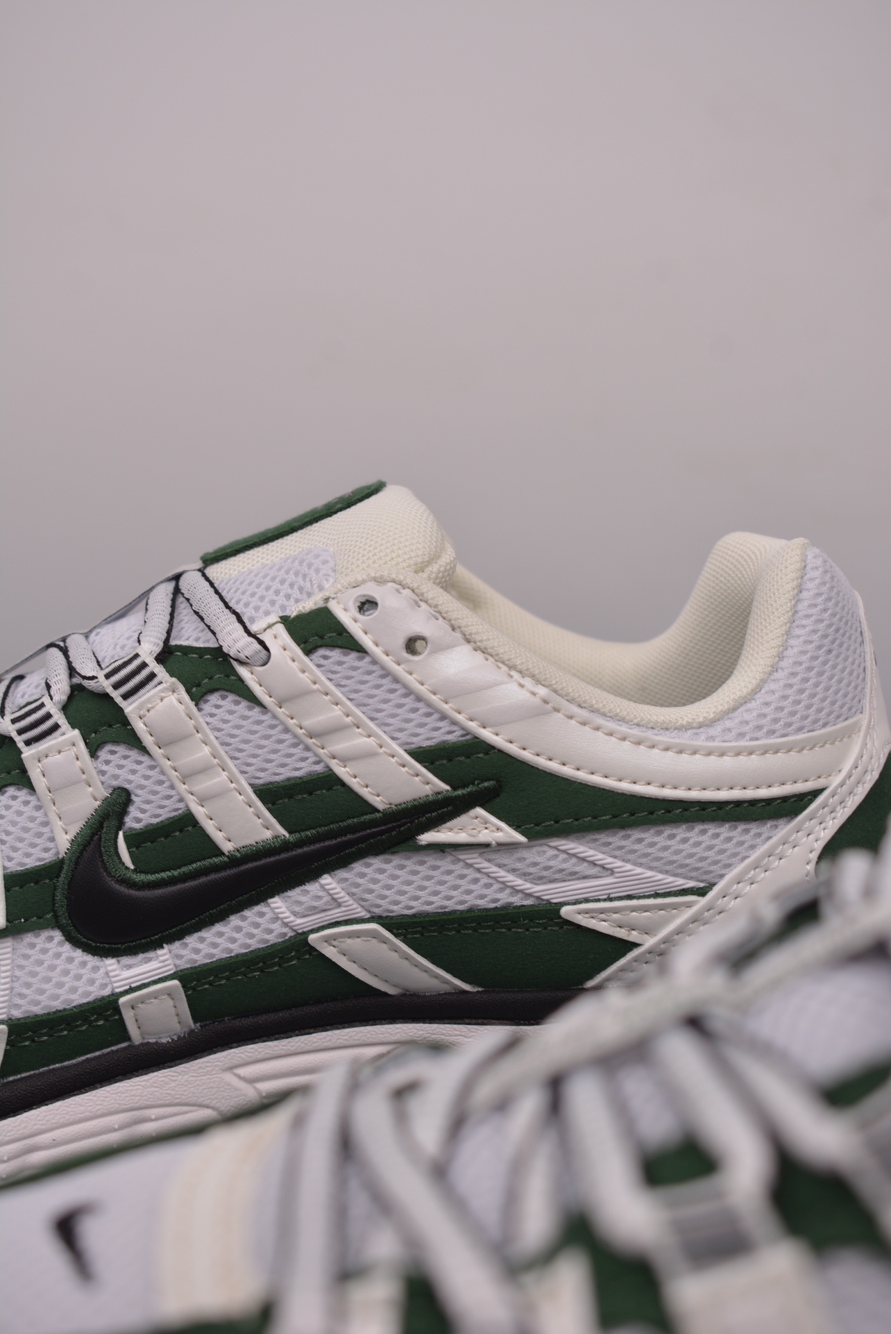 Nike Initiator Running INS P-6000 Daddy Shoes Gray Green HF1052-010