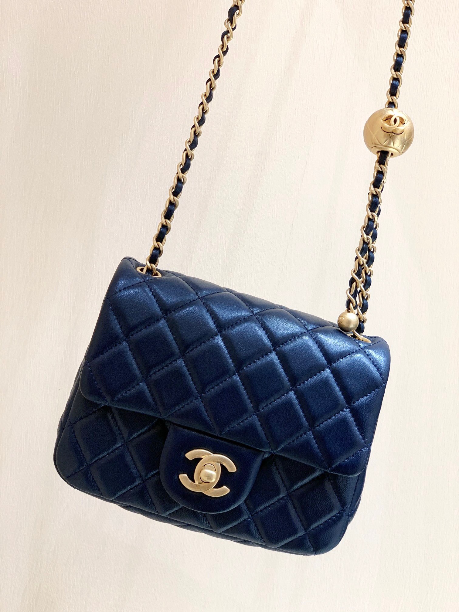 Chanel 23K cf mini chain bag AS1786