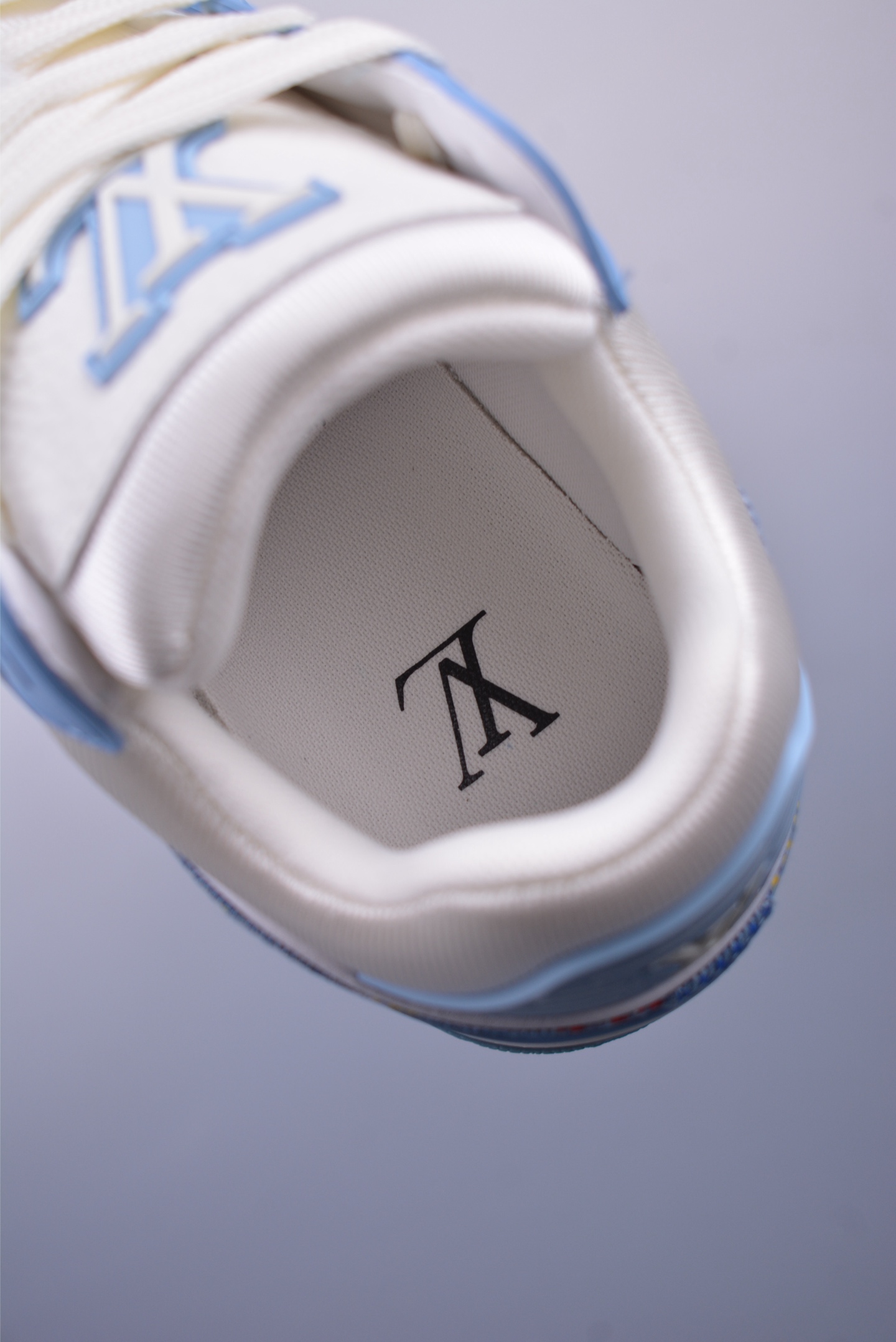 Louis Vuitton Trainer Sneaker Low 