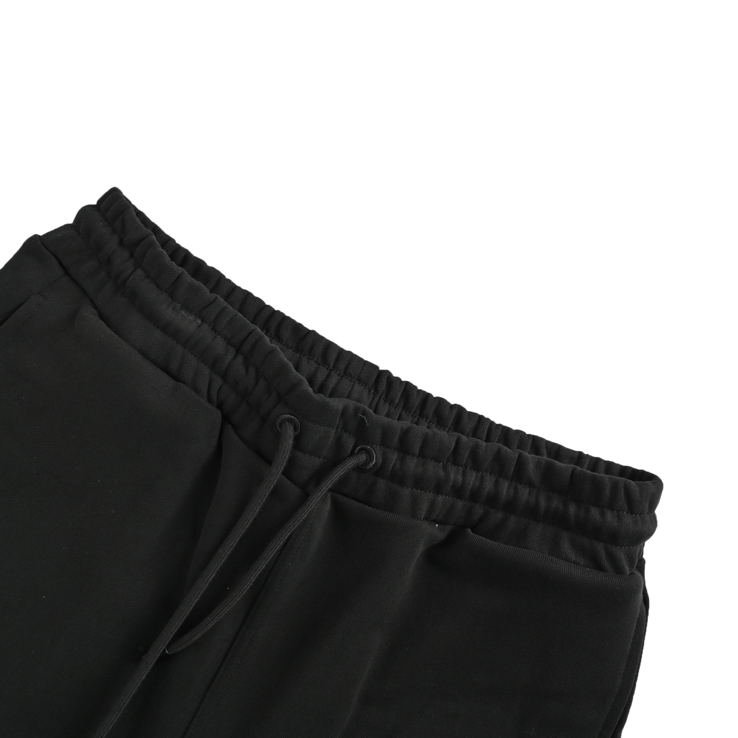 Burberry 25ss Warhorse Embroidered Back Pocket Patch Shorts