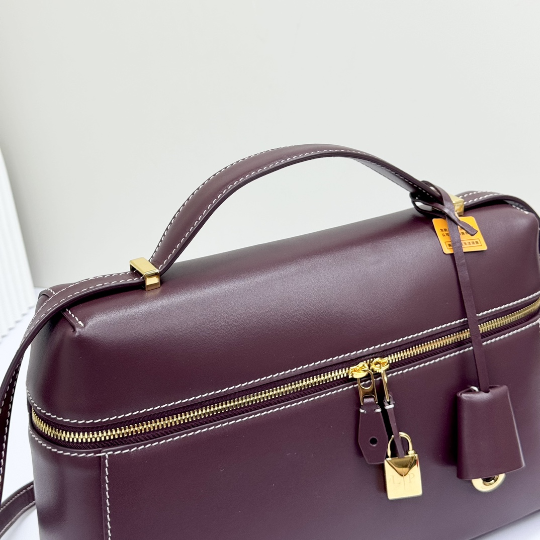 Loro Piana Extra Bag L27 Crossbody Bag FAO4759